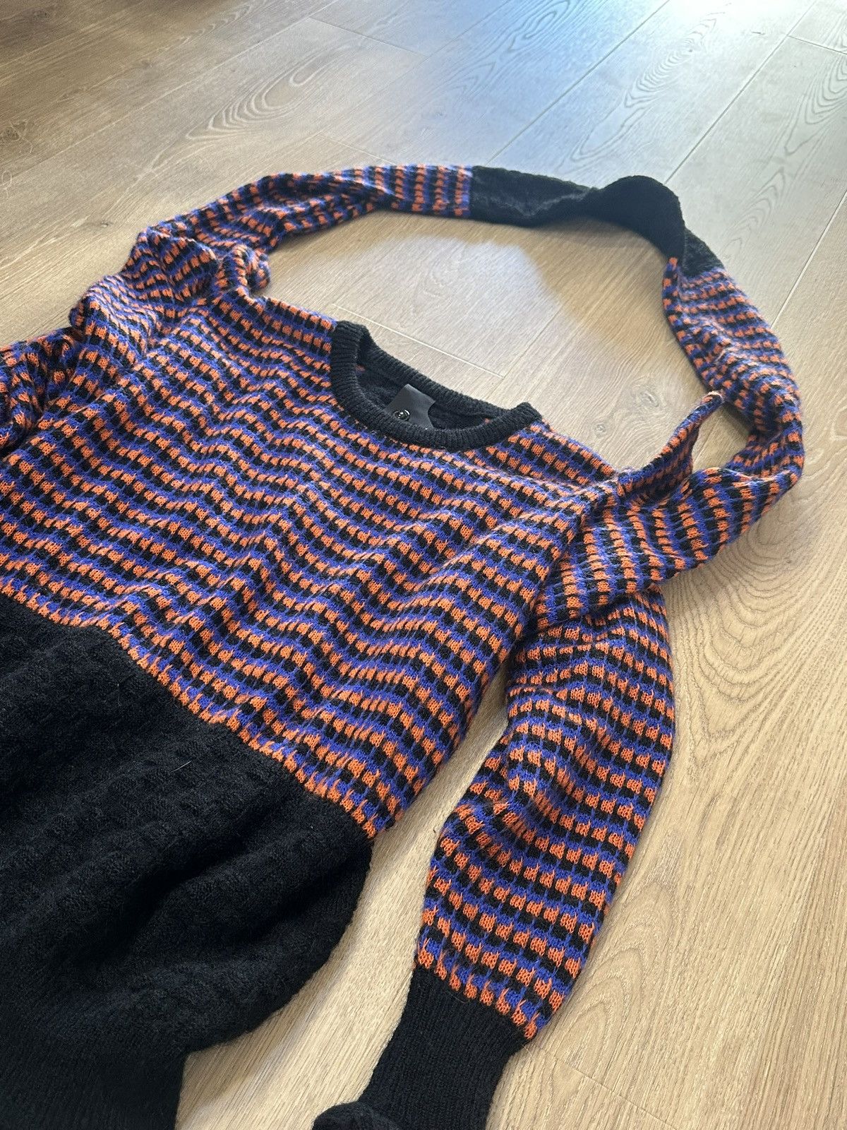 Bernhard Willhelm Bernhard Willhelm 2006 attached scarf sweater Size US M / EU 48-50 / 2 - 2 Thumbnail