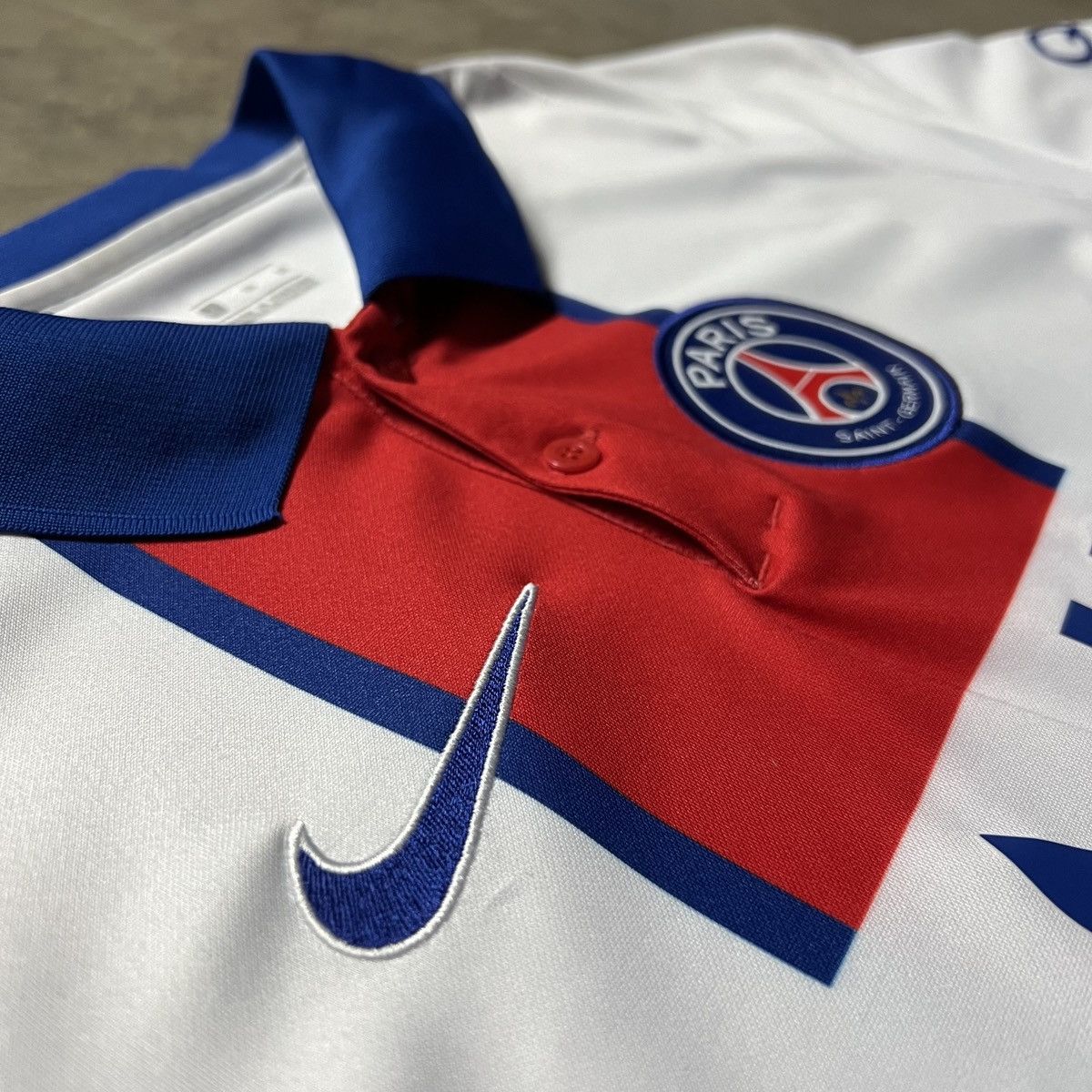 Nike FIFA Paris Saint-Germain Nike Dri-Fit Soccer Jersey Size US XL / EU 56 / 4 - 4 Thumbnail