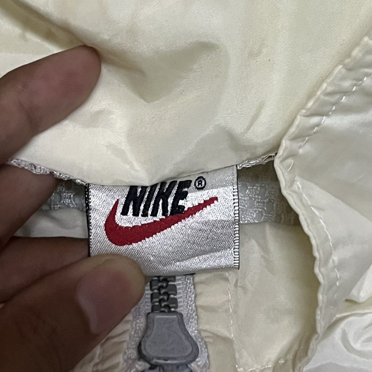 Nike Vintage Nike Big Swoosh Zipper Jacket Size US L / EU 52-54 / 3 - 9 Thumbnail