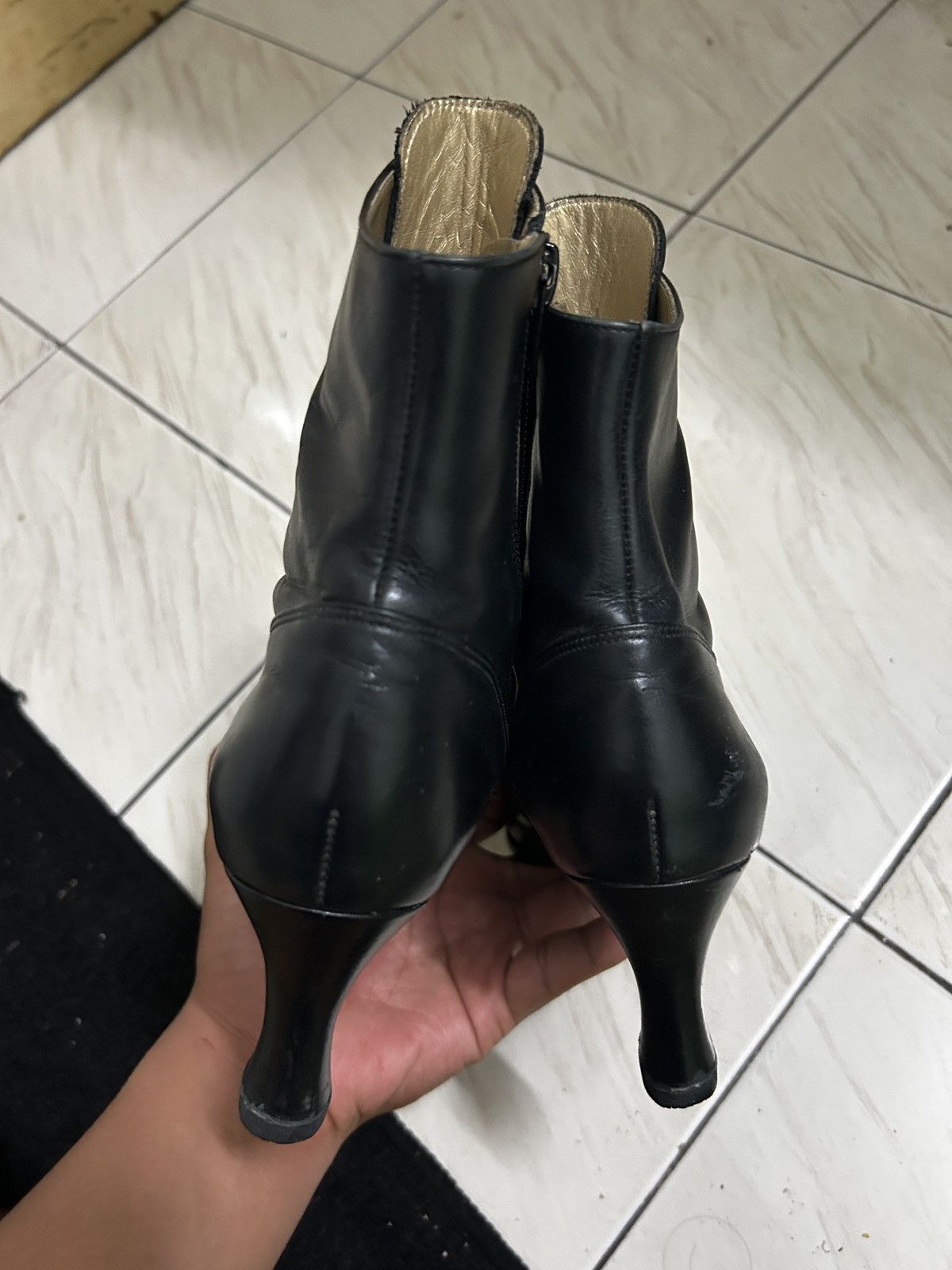 Yves Saint Laurent Yves Saint Laurent black ankle boots Size US 6 / IT 36 - 6 Thumbnail