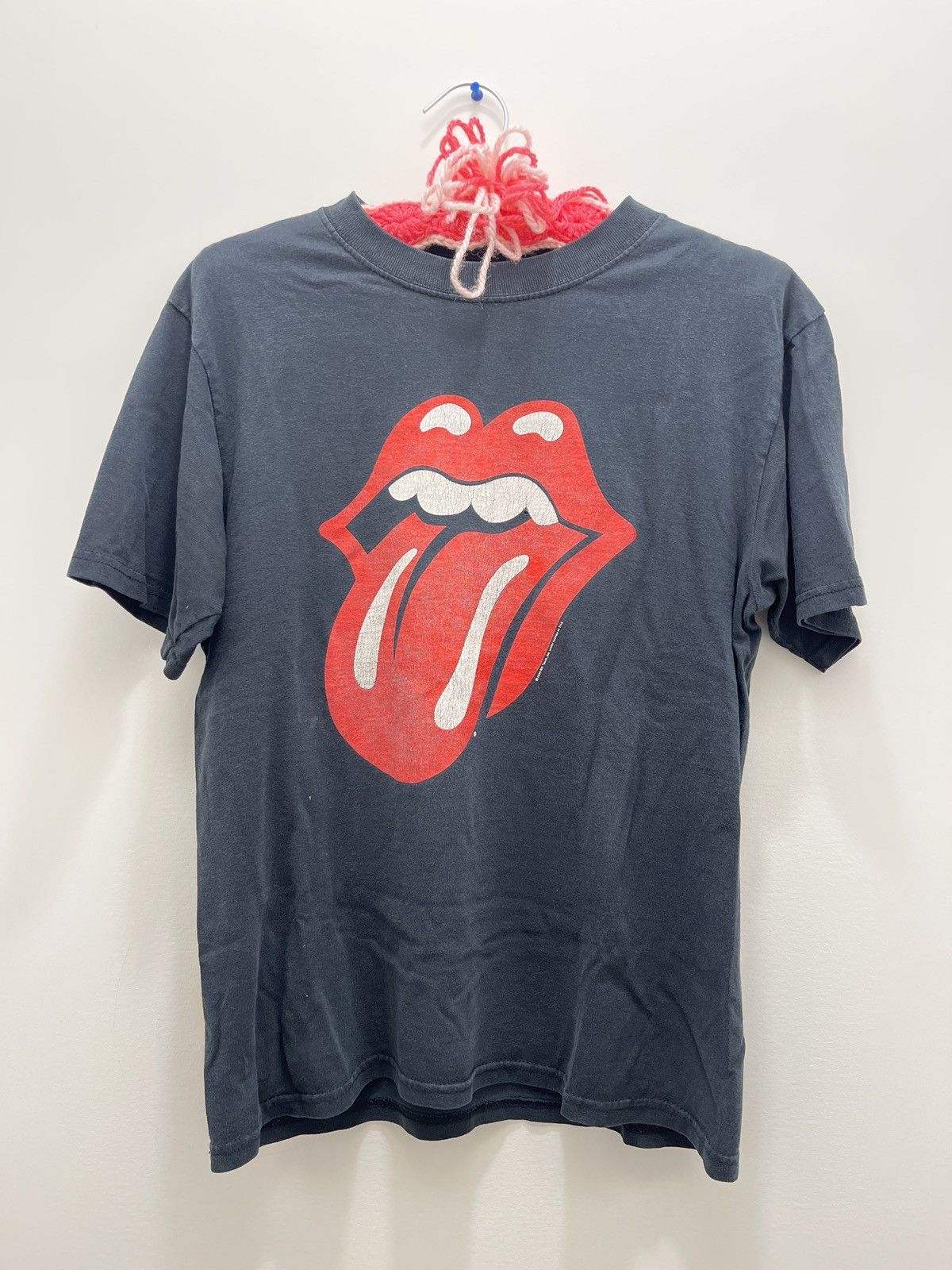 Band Tees Vintage 1993 THE ROLLING STONES Big Tongue Distressed Tee S Size US S / EU 44-46 / 1 - 1 Thumbnail