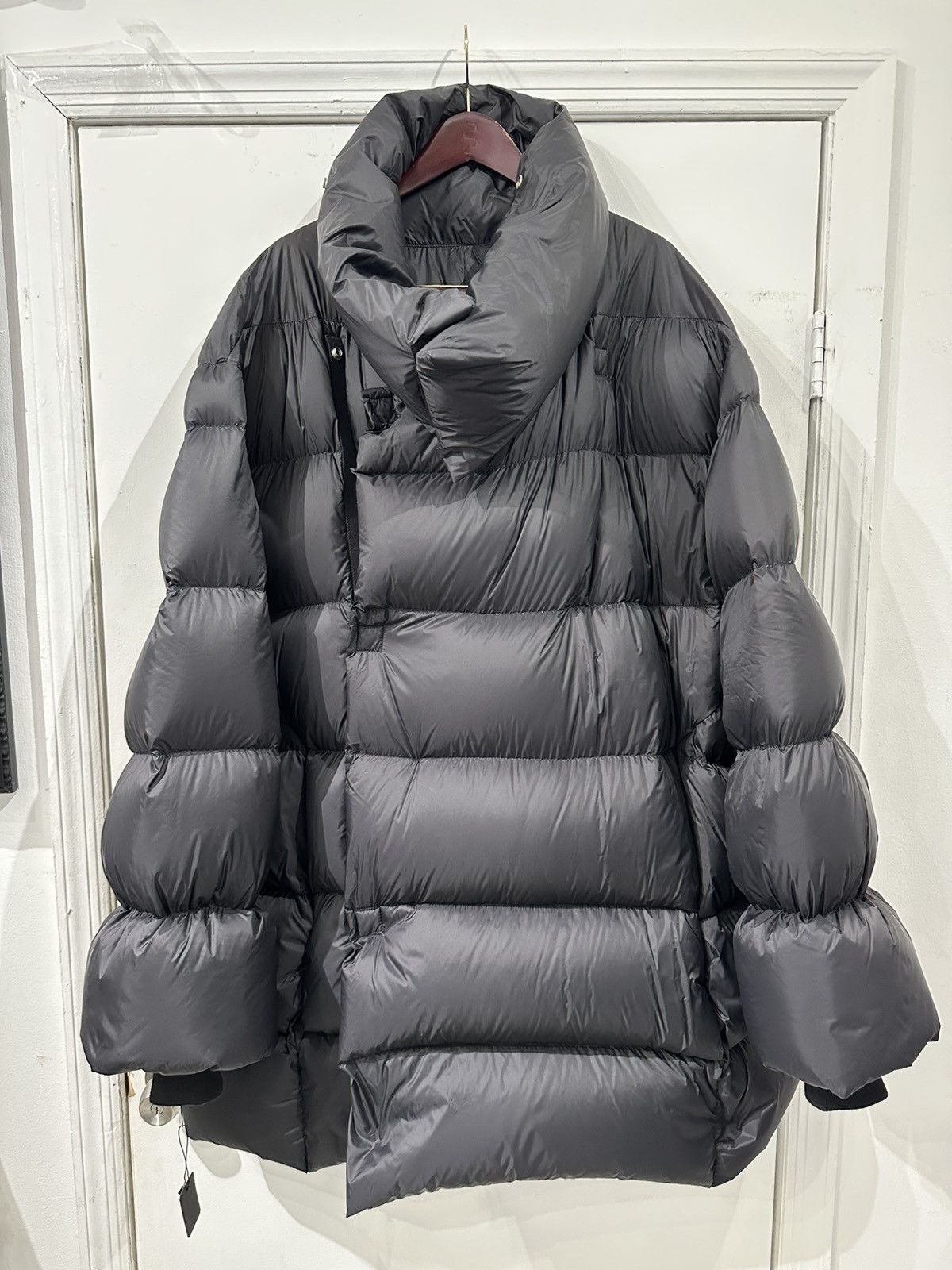 Rick Owens Rick Owens Jumbo Poncho Drella Goose Down Coat Black Size 56 Size US XL / EU 56 / 4 - 1 Thumbnail