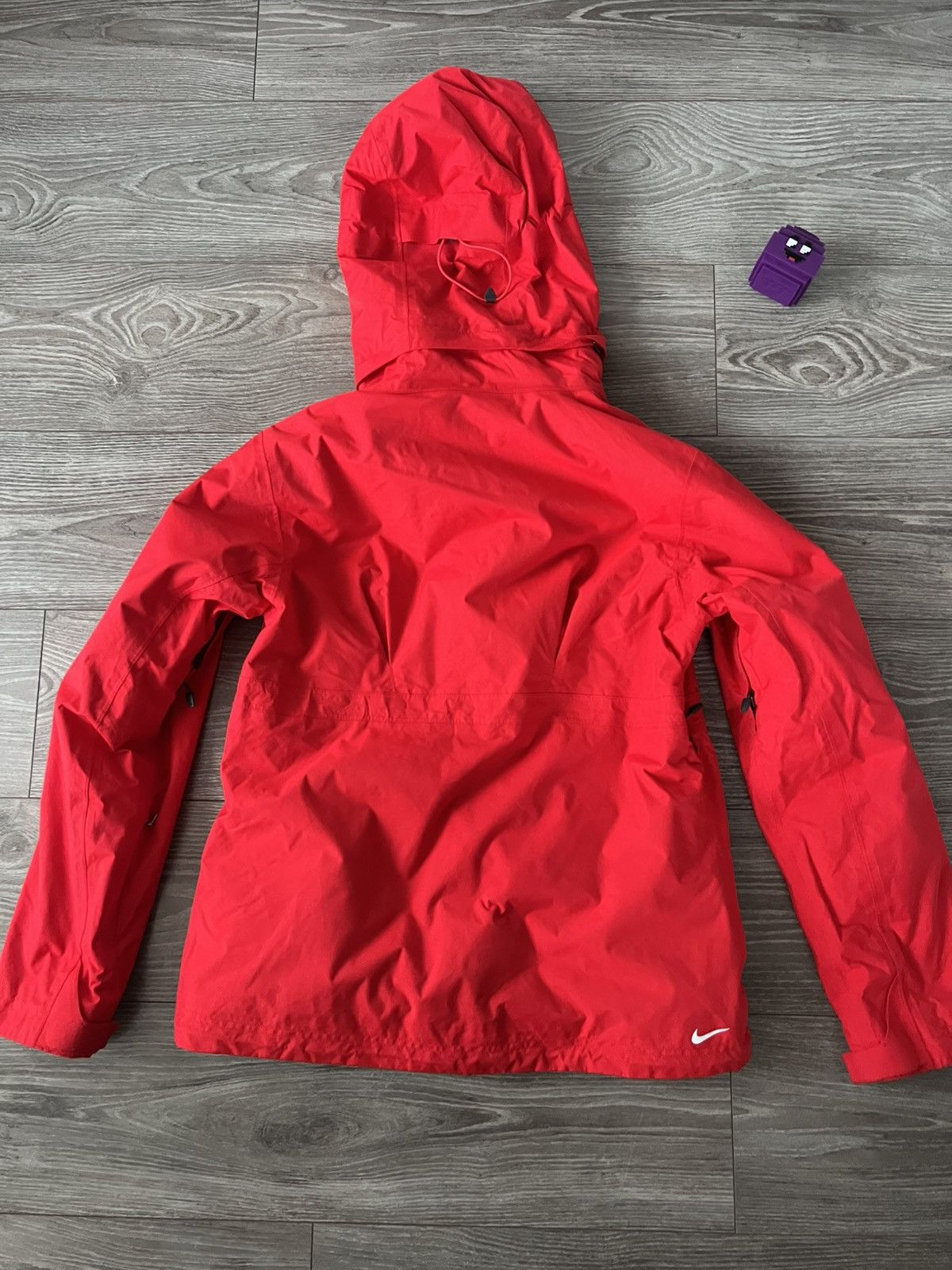 Nike ACG Vintage Nike Acg Waterproof Gorpcore Red Men’s Reg Jacket Size US L / EU 52-54 / 3 - 18 Thumbnail