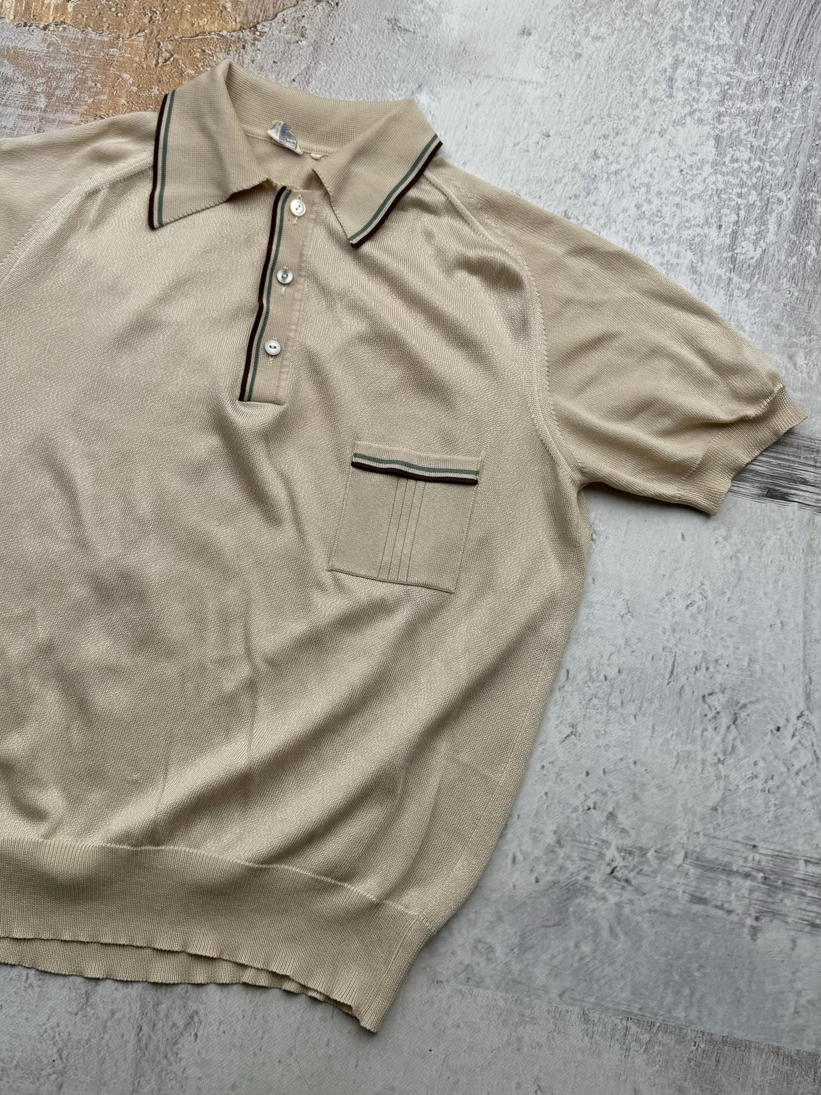 Vintage Vintage Retro Style Polo Tee A143(189) Size US S / EU 44-46 / 1 - 3 Thumbnail