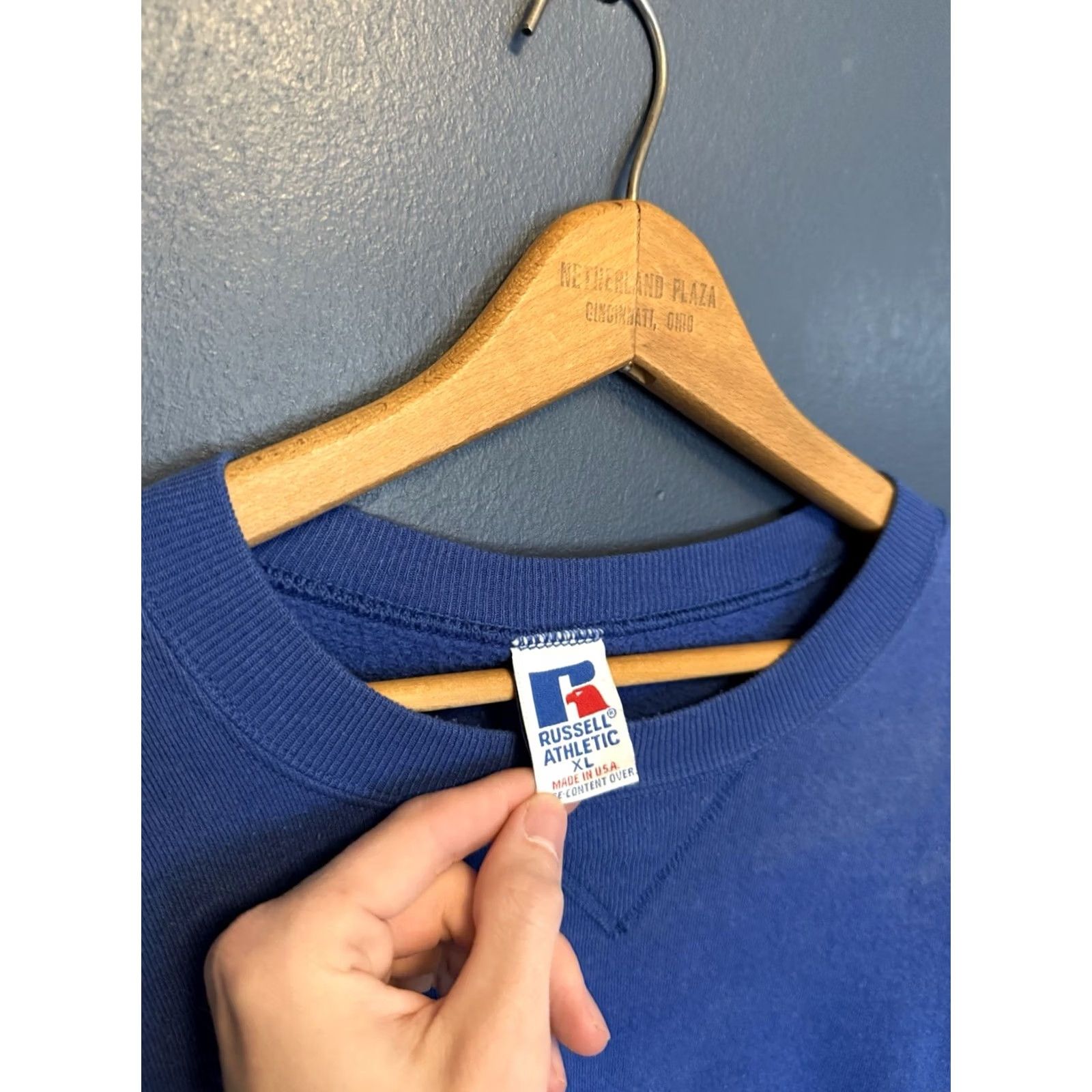 Russell Athletic VINTAGE Russell Athletic Sweatshirt Blue 90s XL Men Pullover Size XL Size US XL / EU 56 / 4 - 2 Thumbnail