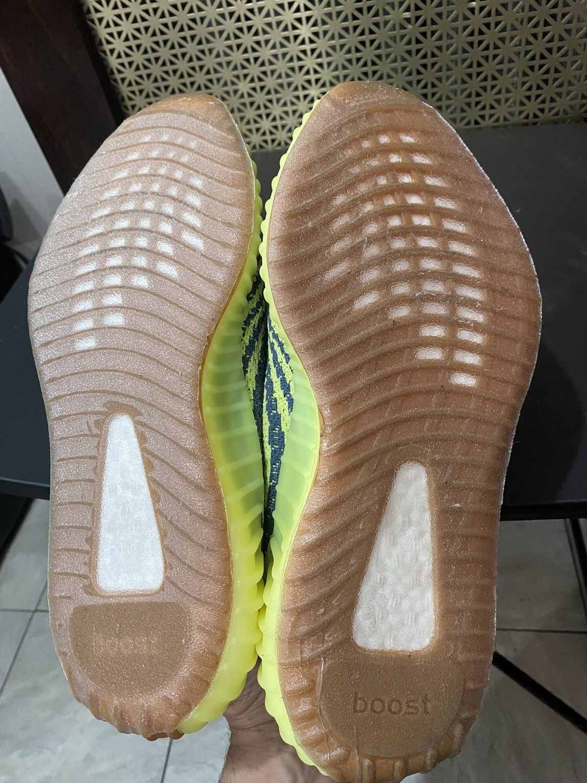 Yeezy Adidas Yeezy Boost 350 V2 Semi Frozen Yellow Size 9.5 Size US 9.5 / EU 42-43 - 5 Thumbnail