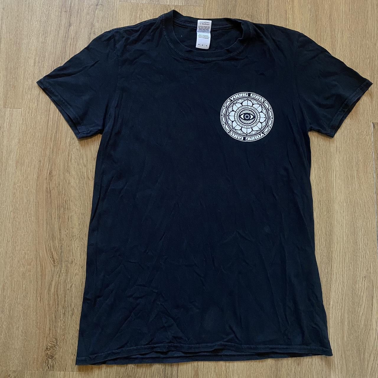 Gildan Young Guns rock big print black and white band tee Size US M / EU 48-50 / 2 - 2 Thumbnail