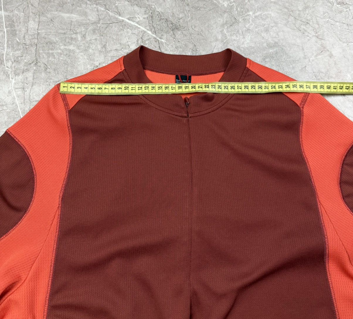 Oakley Vintage Oakley Jersey Tshirt Y2K Tee Size US L / EU 52-54 / 3 - 18 Thumbnail