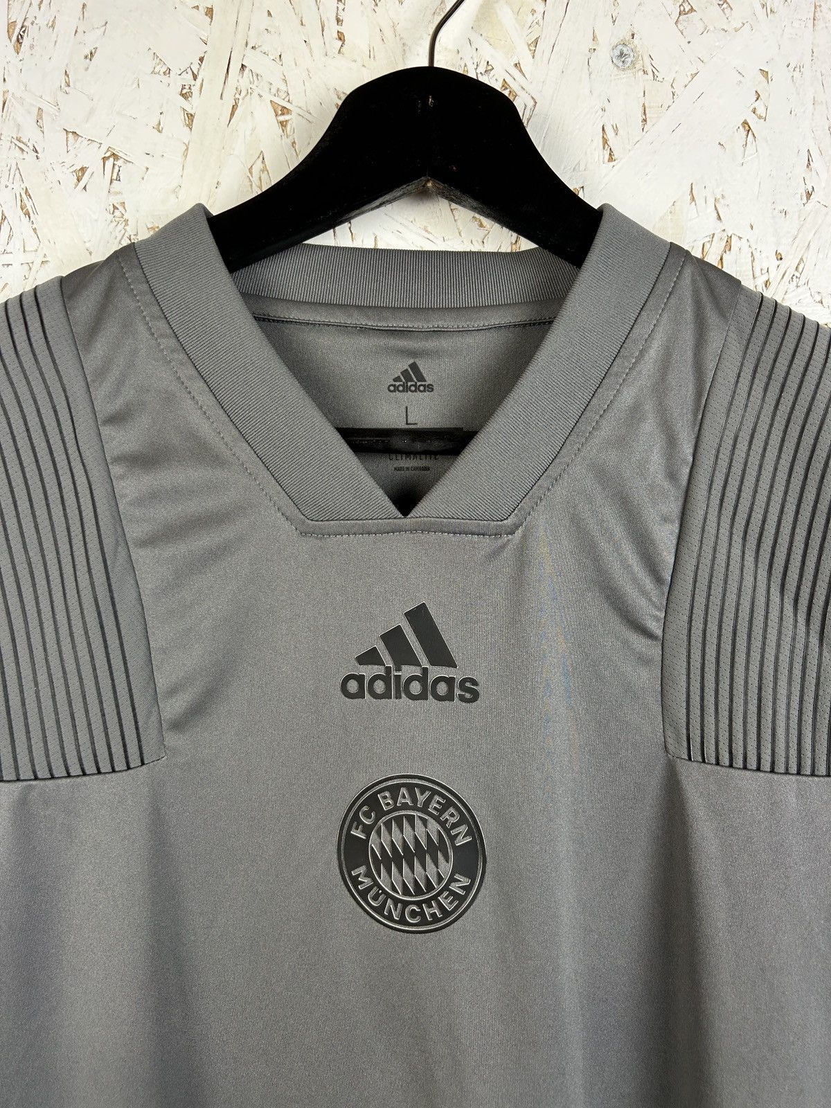 Adidas Adidas FC Bayern Munchen 2018/19 Icons Rare Soccer Jersey L Size US L / EU 52-54 / 3 - 2 Thumbnail