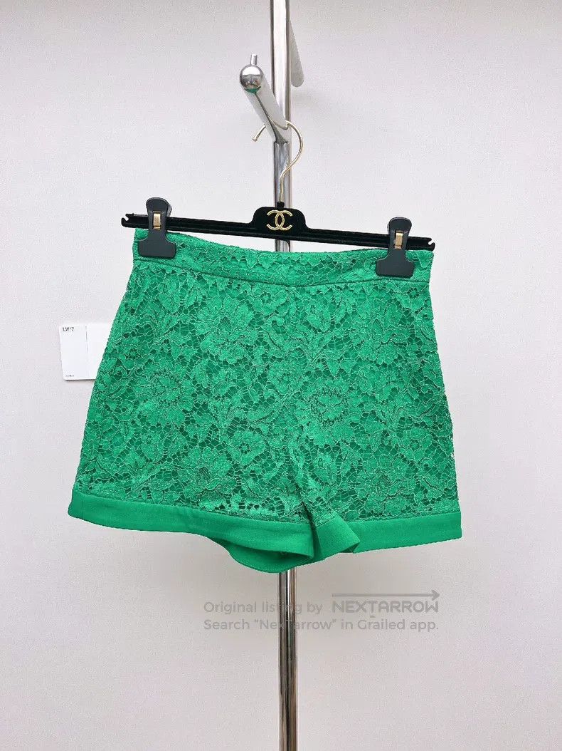 Other Valentino Green lace shorts Size 37" - 1 Thumbnail