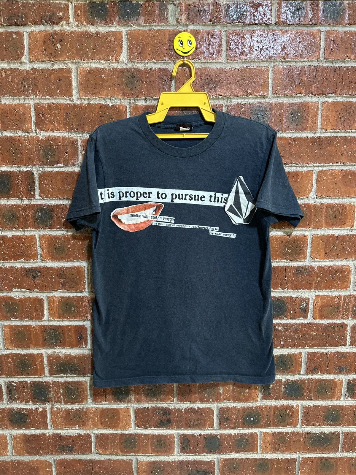Vintage × Volcom Vintage Volcom Stone Patch Logo Faded Tee Size US M / EU 48-50 / 2 - 1 Thumbnail