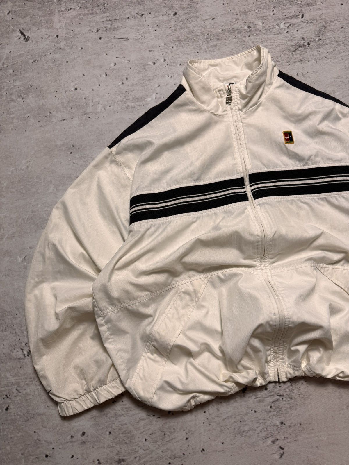 NIKE COURT VINTAGE BASIC LOGO OVERSIZE NYLON LIGHT JACKET