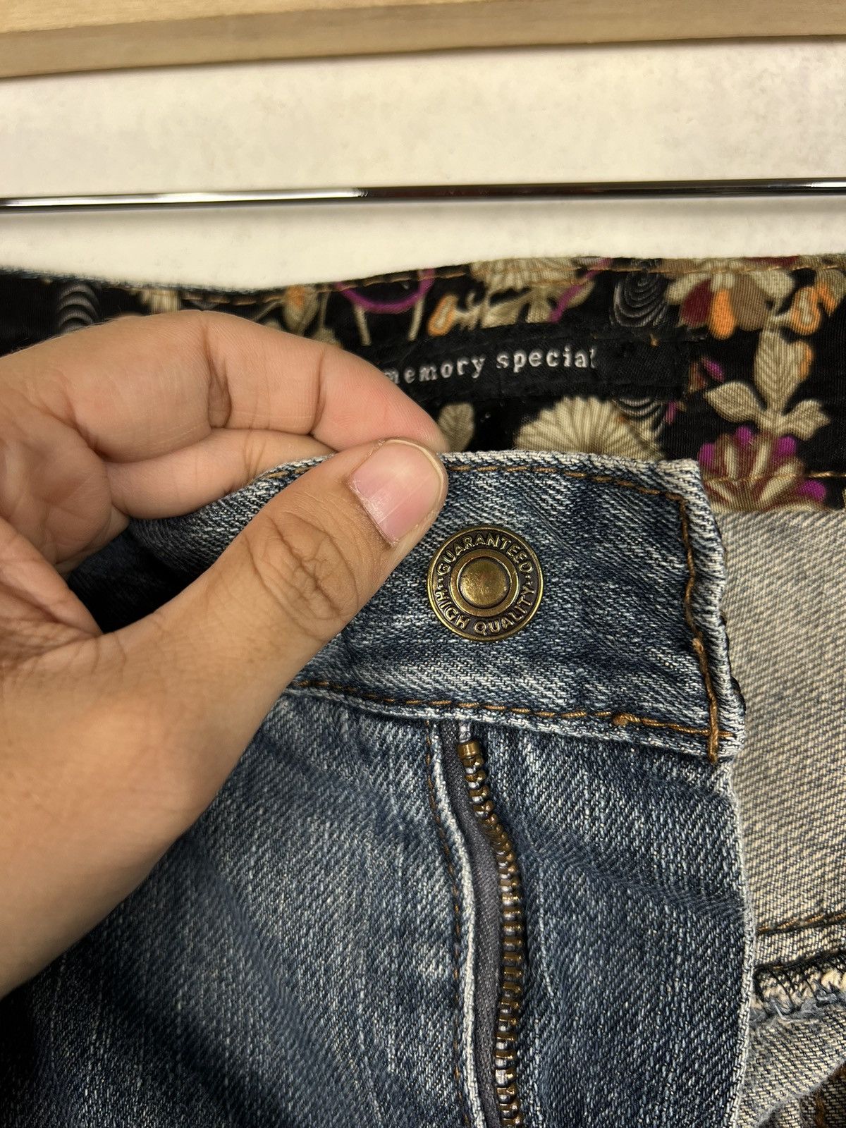 Japanese Brand 🔥 MEMORY SPECIAL KARA KURI KURI KUITTTT MAKEBA DENIM JEANS Size US 34 / EU 50 - 13 Thumbnail