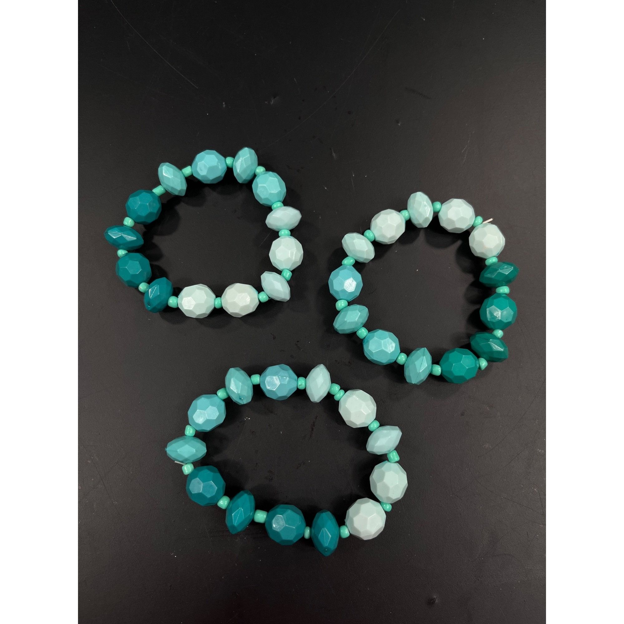Vintage Turquoise SKU 7877 and White Beaded Necklace 3 Bracelets 1 R Size ONE SIZE - 6 Thumbnail