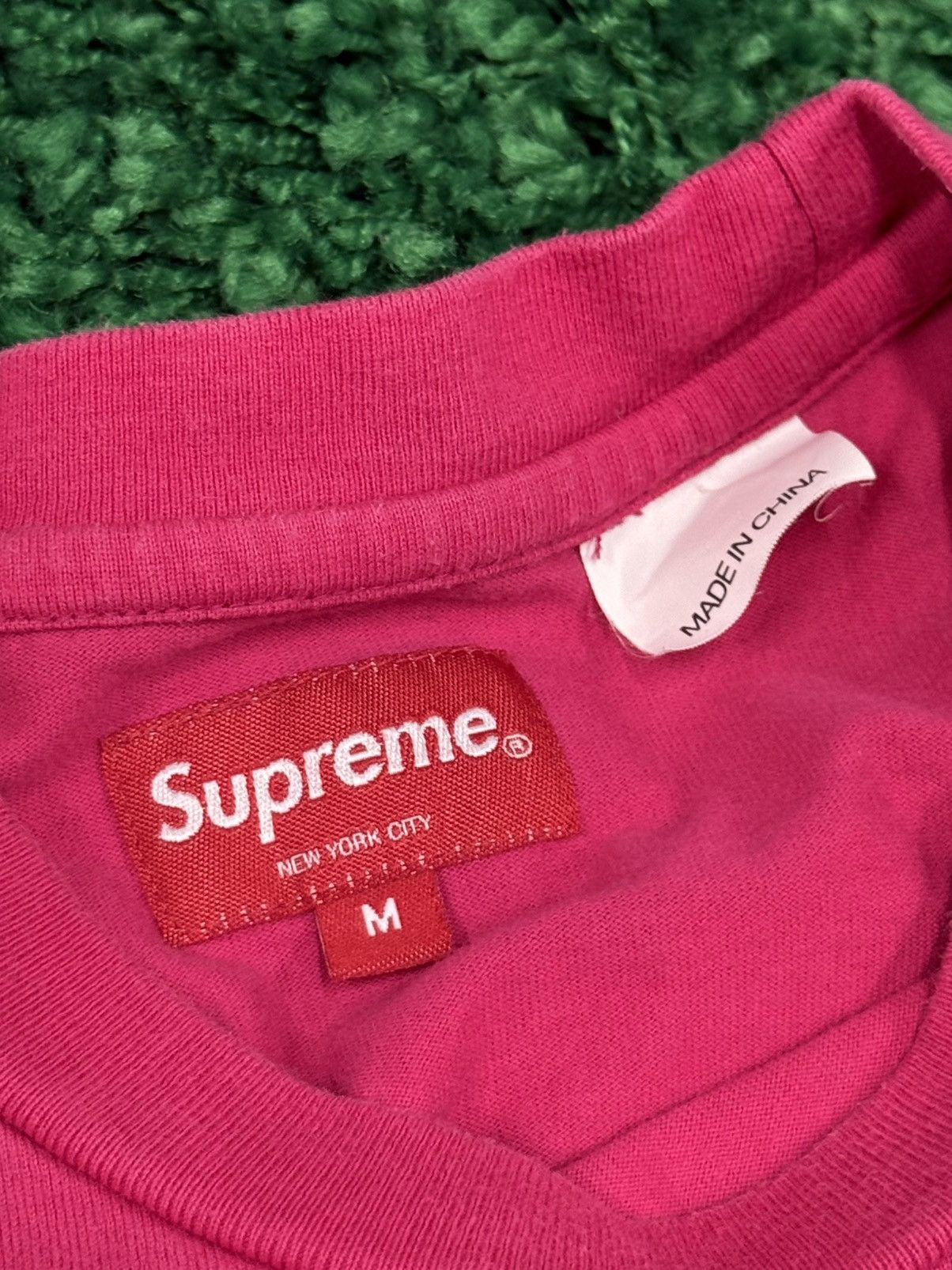 Supreme Supreme Small Box Tee SS18 Magenta / Pink Medium NY Size US M / EU 48-50 / 2 - 5 Thumbnail