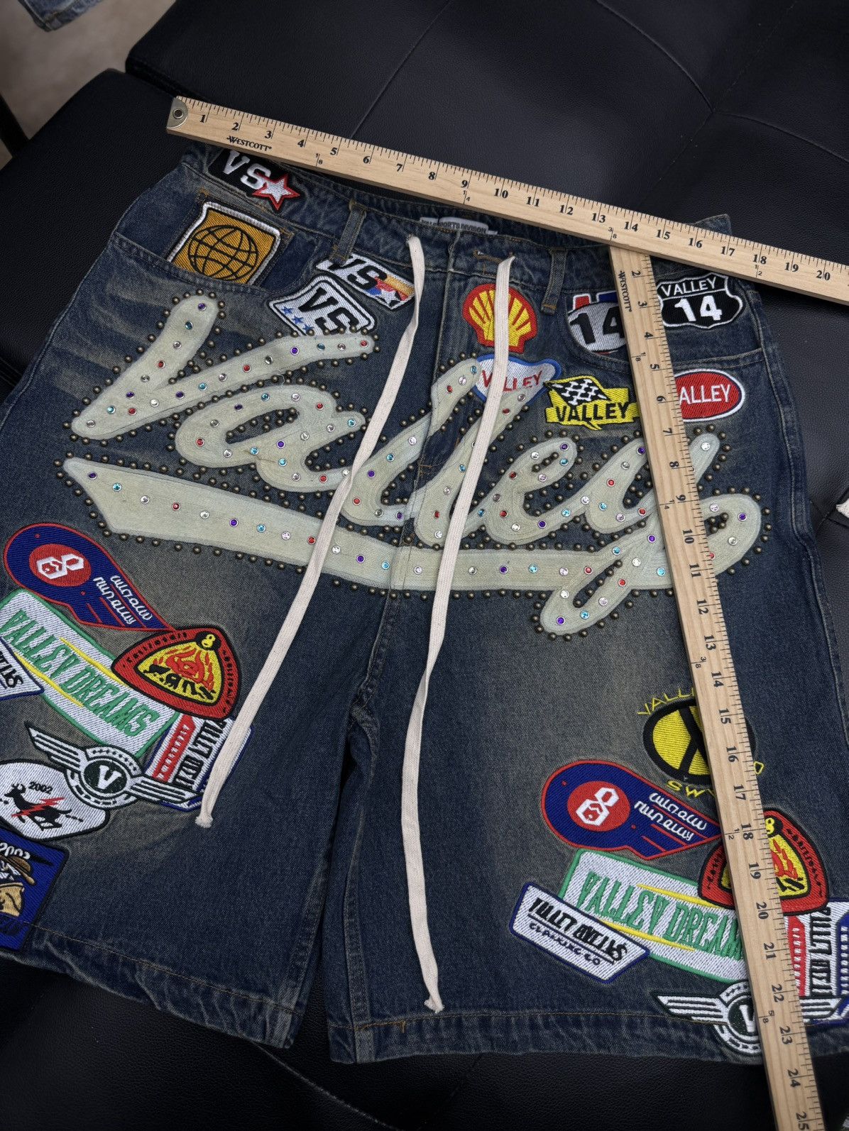 Vale Valley Blue Denim Patchwork Shorts Size 32 (Brand New) Size US 32 / EU 48 - 7 Thumbnail