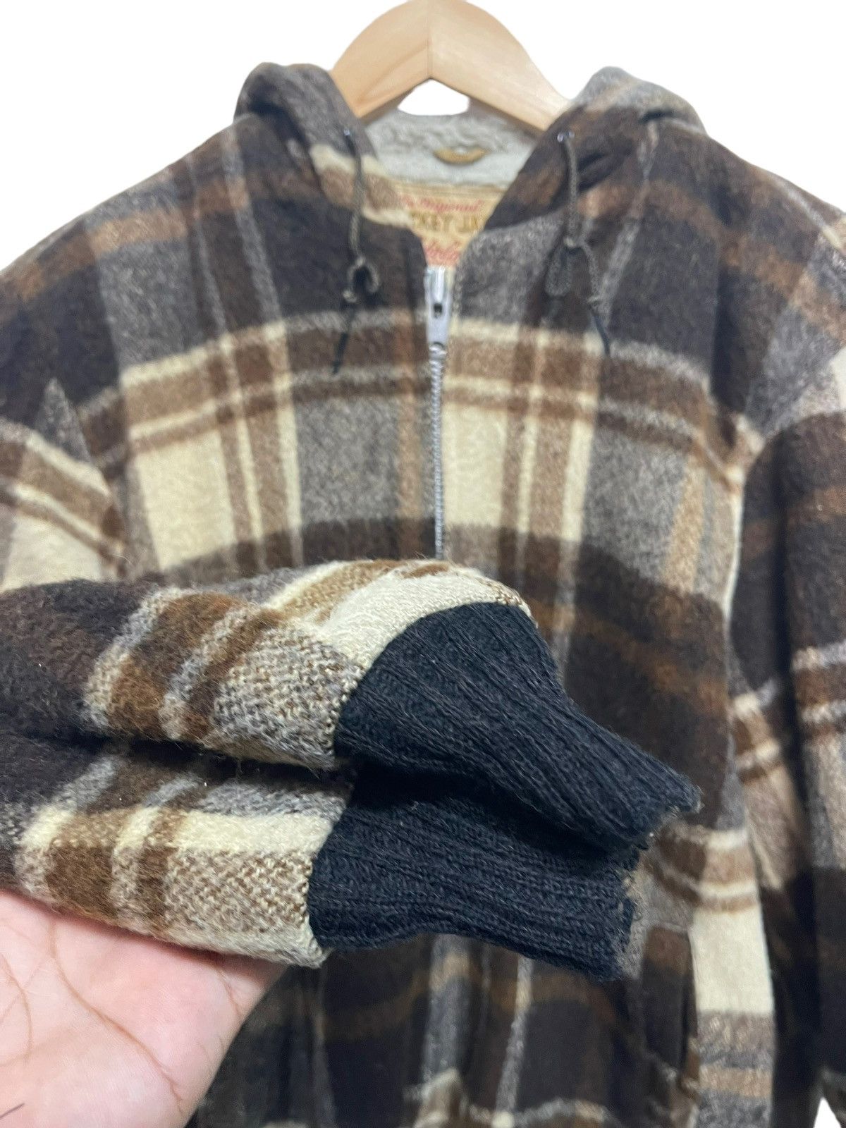 Flannel × NHL HOCKEY JAC HOODED FLANNEL VARSITY JACKET #SKU-V33 DP1 Size US L / EU 52-54 / 3 - 5 Thumbnail