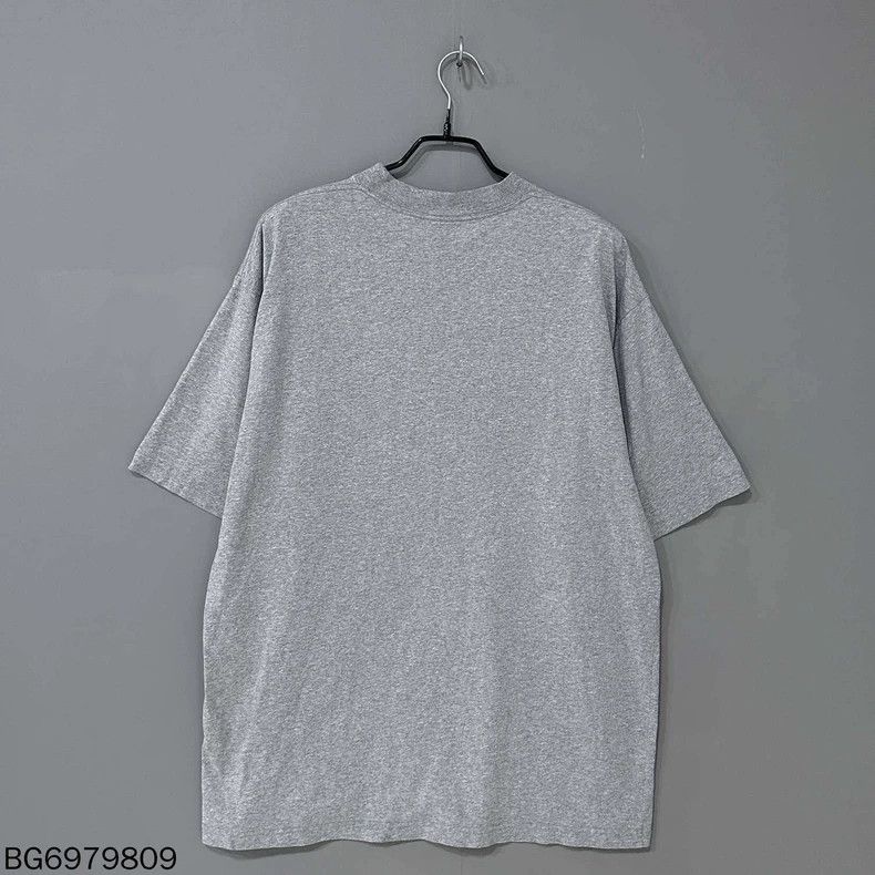 Balenciaga Balenciaga Gray Heart Short Sleeve Size US M / EU 48-50 / 2 - 4 Thumbnail