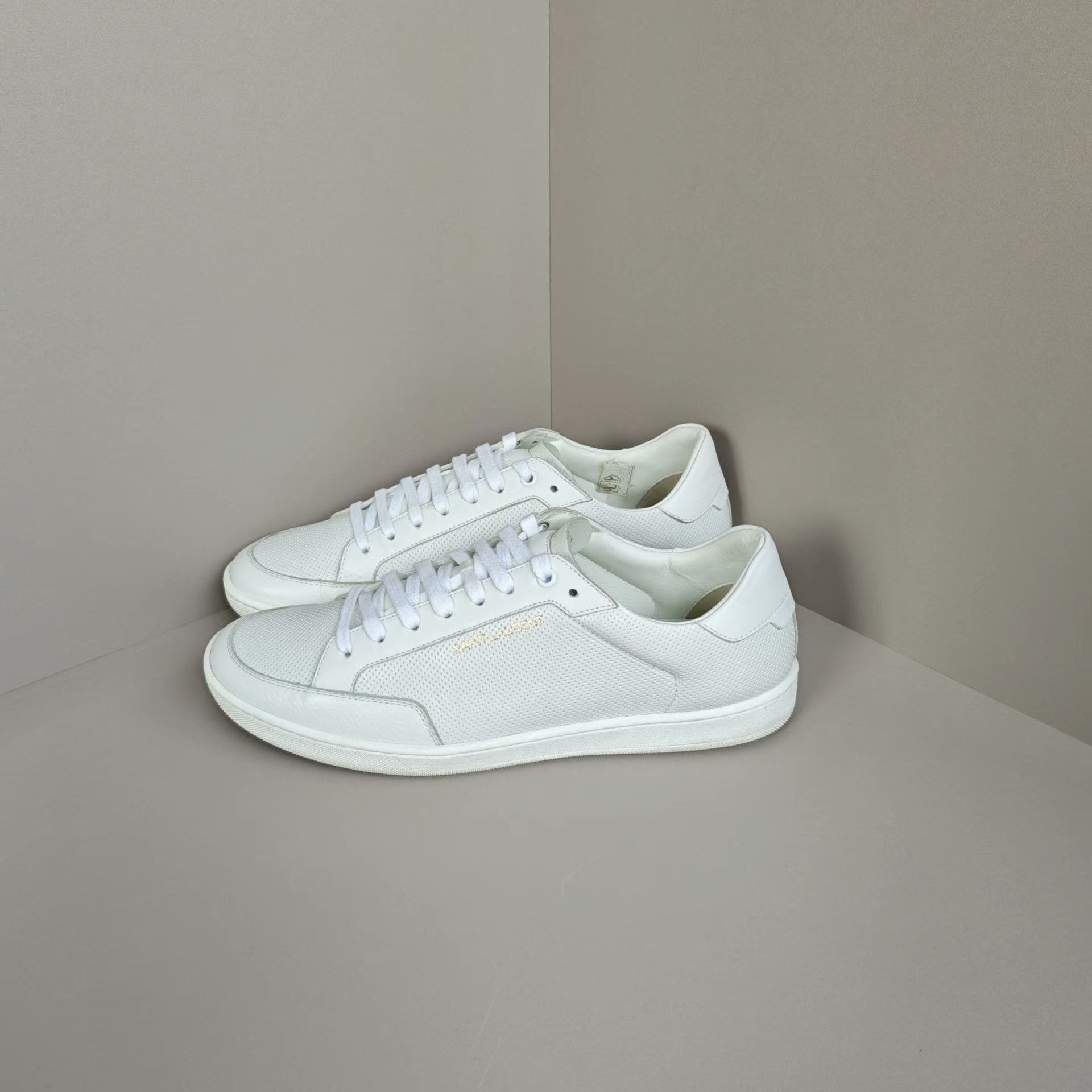 Saint Laurent Paris Saint Laurent Paris Lowtop Sneakers 9 Men Size US 9 / EU 42 - 1 Thumbnail