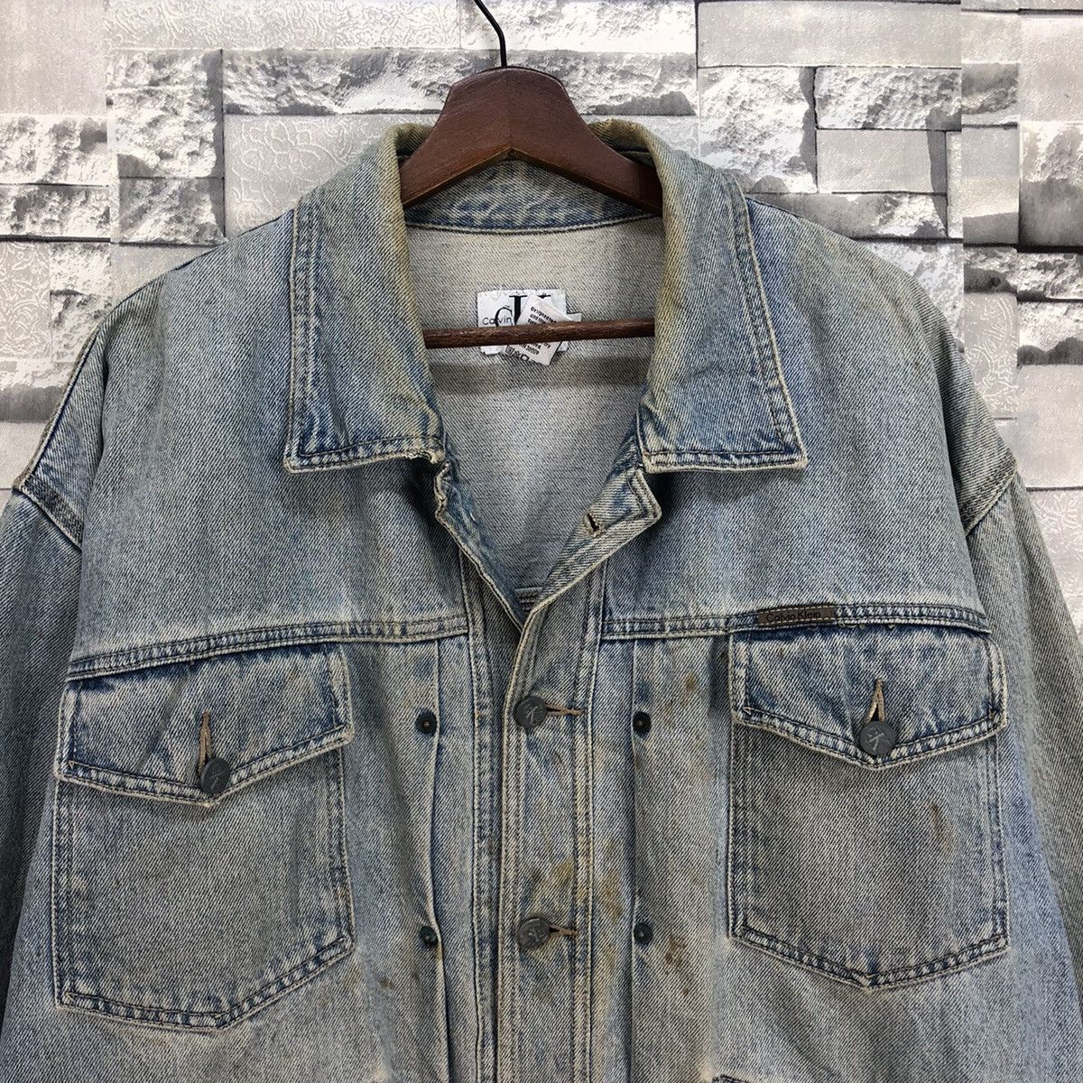 Calvin Klein Calvin Klein Distressred Denim Jacket Tupe 3 Size US XL / EU 56 / 4 - 4 Thumbnail