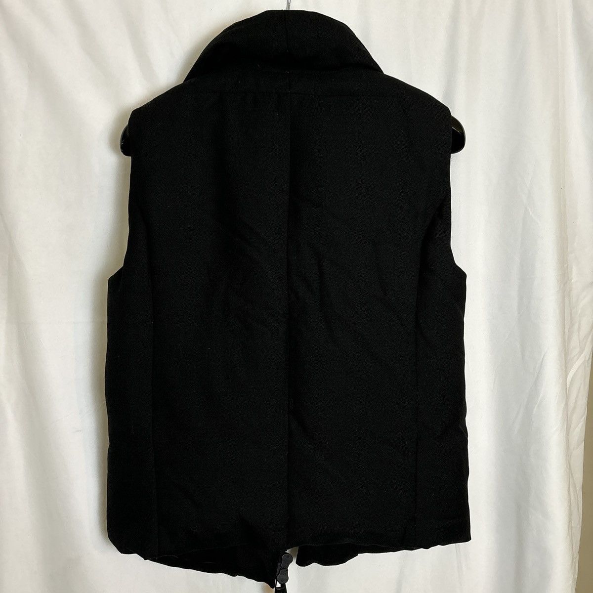 The Viridi-anne Black Cross-Zip Down Puffer Vest. Wool/Linen Small w/Tag Size US S / EU 44-46 / 1 - 9 Thumbnail