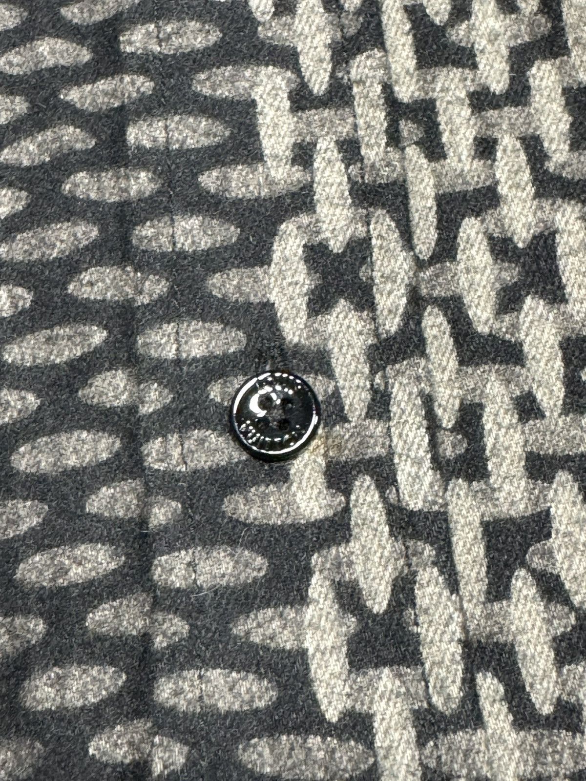 Louis Vuitton Louis Vuitton Giant Damier Monogram Waves Flannel Shirt Size US XXL / EU 58 / 5 - 8 Thumbnail