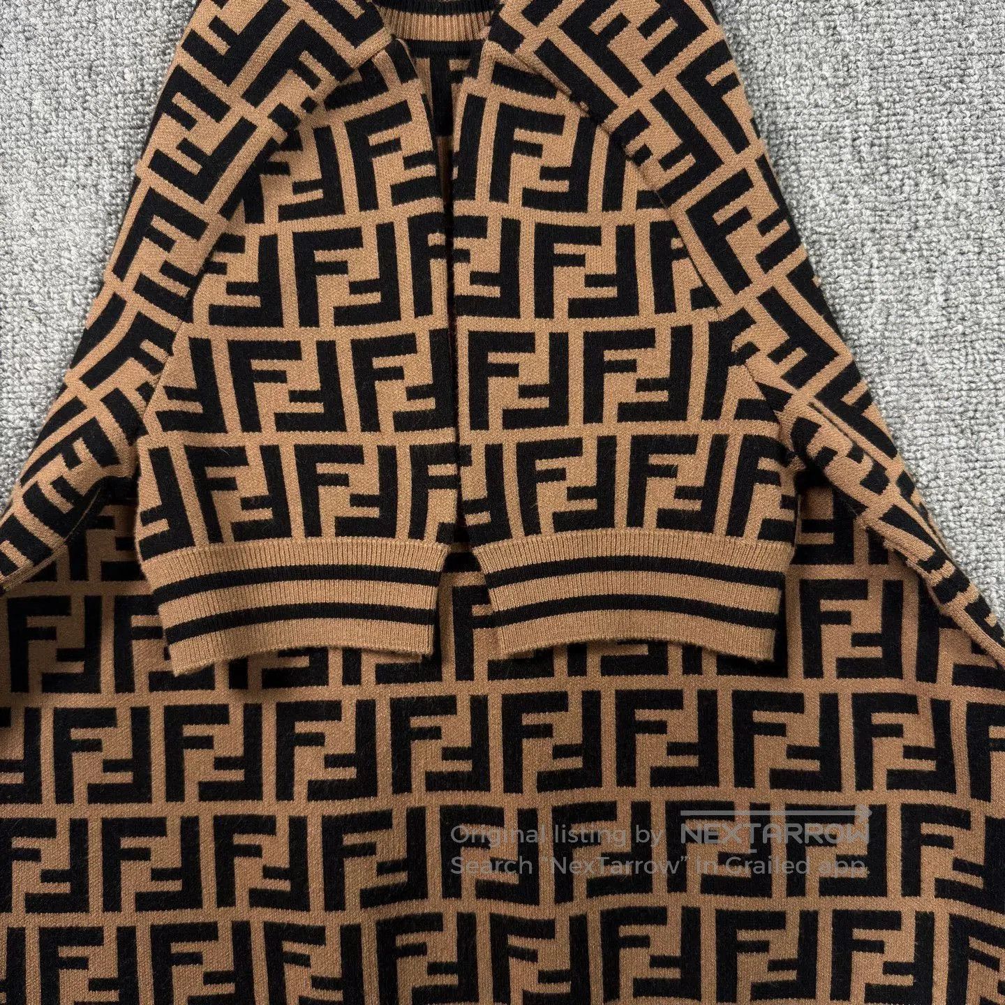 Fendi Fendi Monogram Short Sleeve Knit. Size S / US 4 / IT 40 - 4 Thumbnail