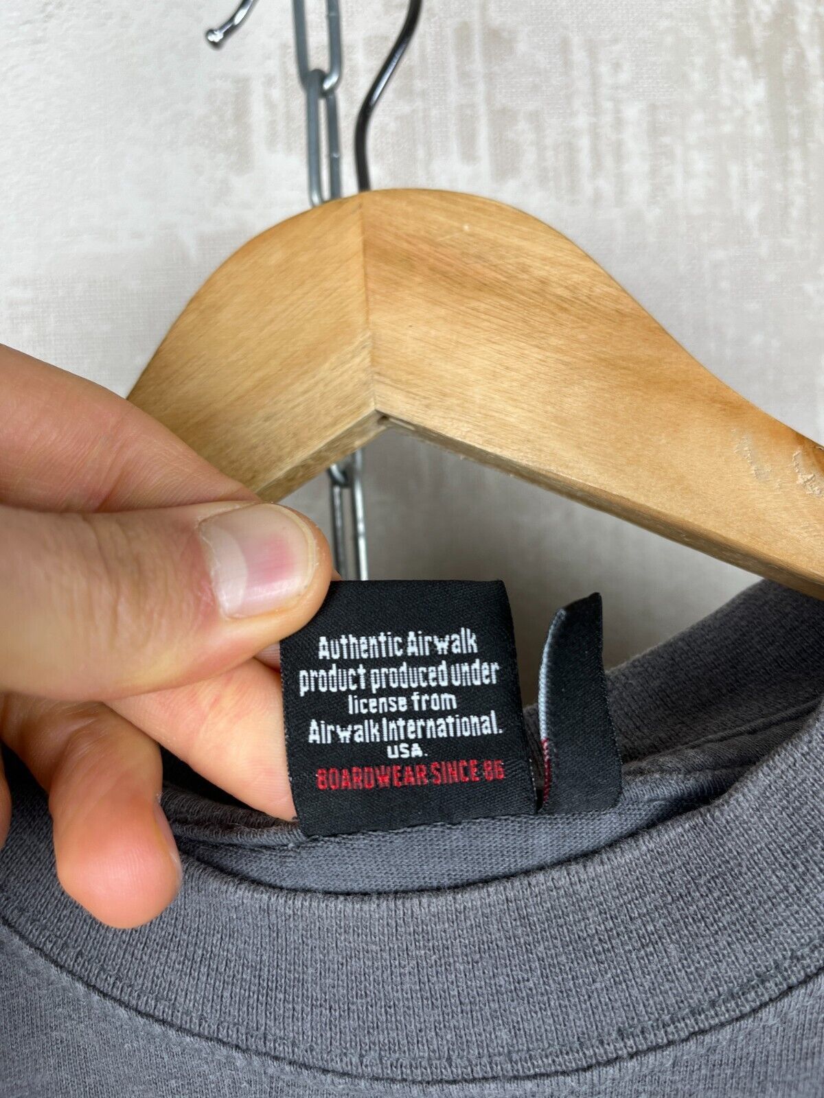 Airwalk Vintage AIRWALK Skateboard Logo Skate BoardWear T-shirt Size US L / EU 52-54 / 3 - 19 Thumbnail
