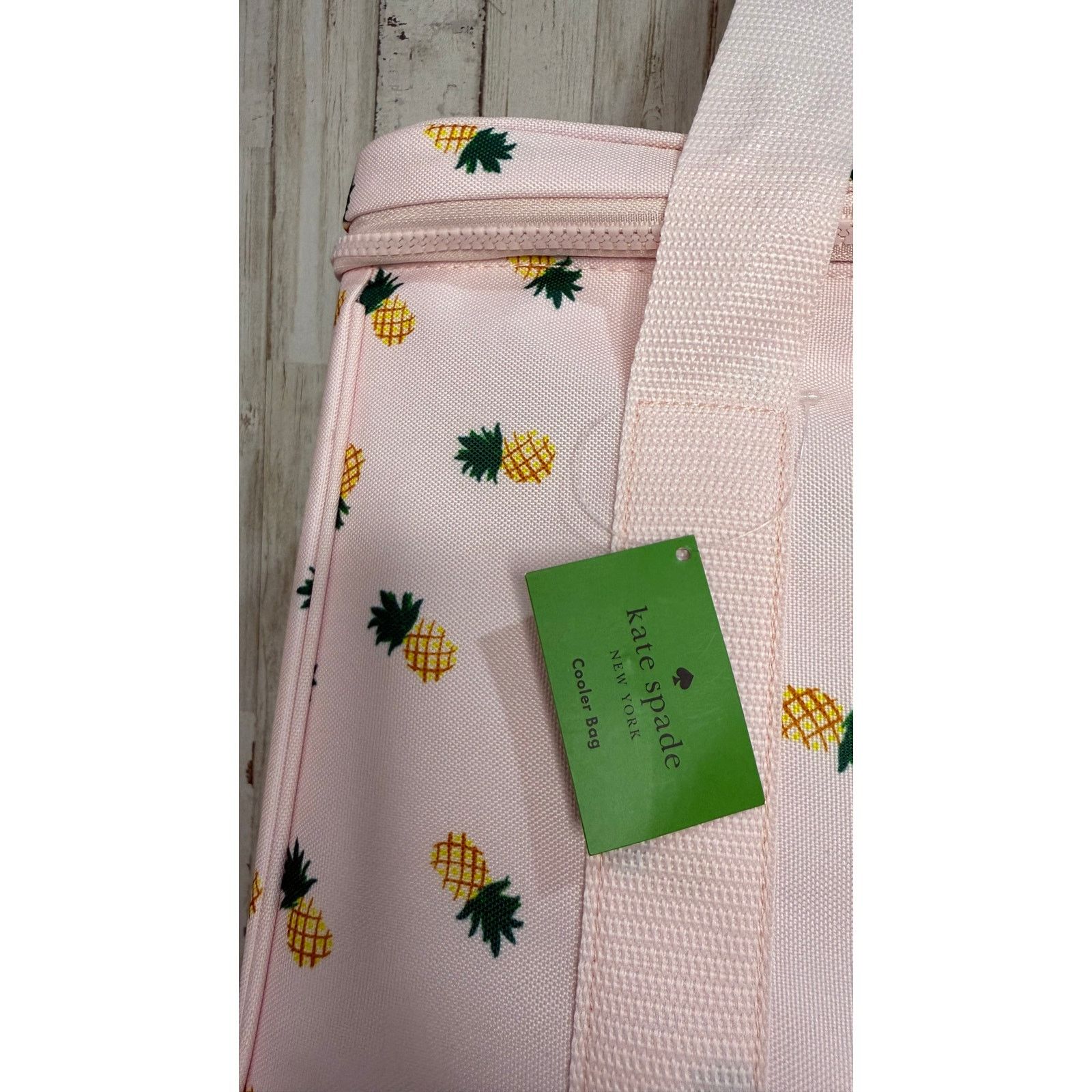 Kate Spade NWT Kate Spade NY Pink Pineapple Print Insulated Cooler Bag Size ONE SIZE - 3 Thumbnail