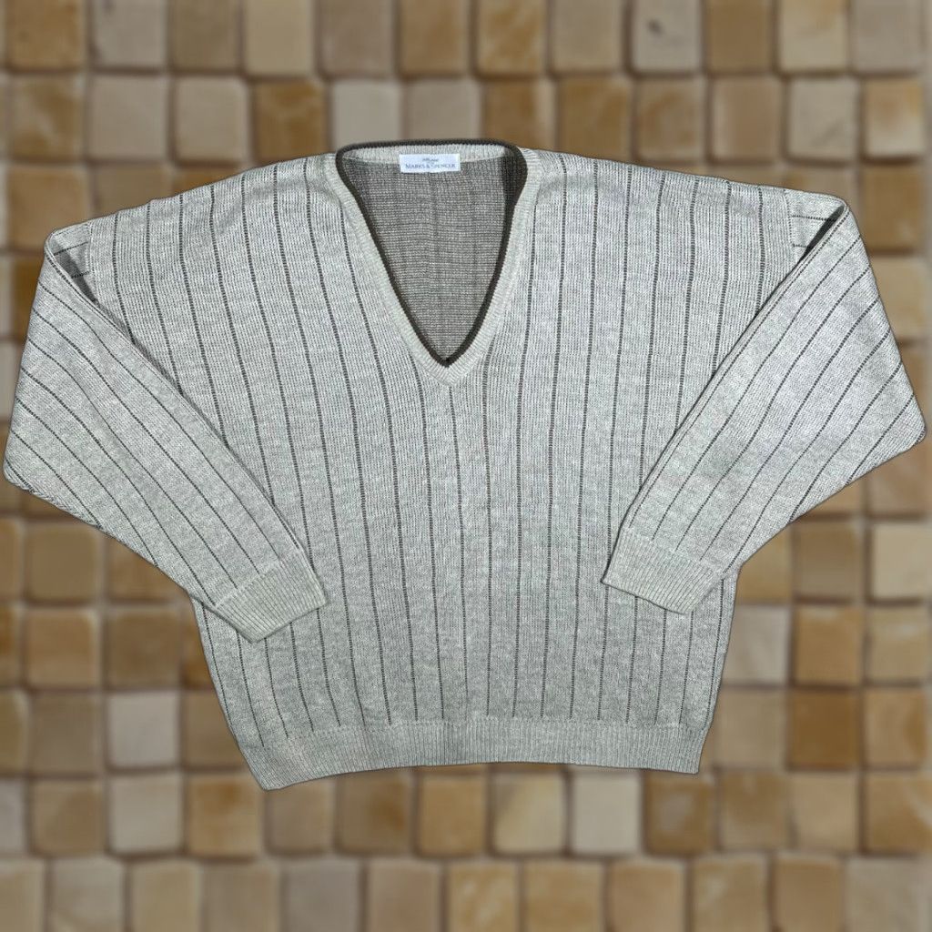 Marks & Spencer Vintage St Michael Marks & Spencer Beige Acrylic V-Neck Jumper L XL Men Pullover Knit Size US L / EU 52-54 / 3 - 1 Thumbnail
