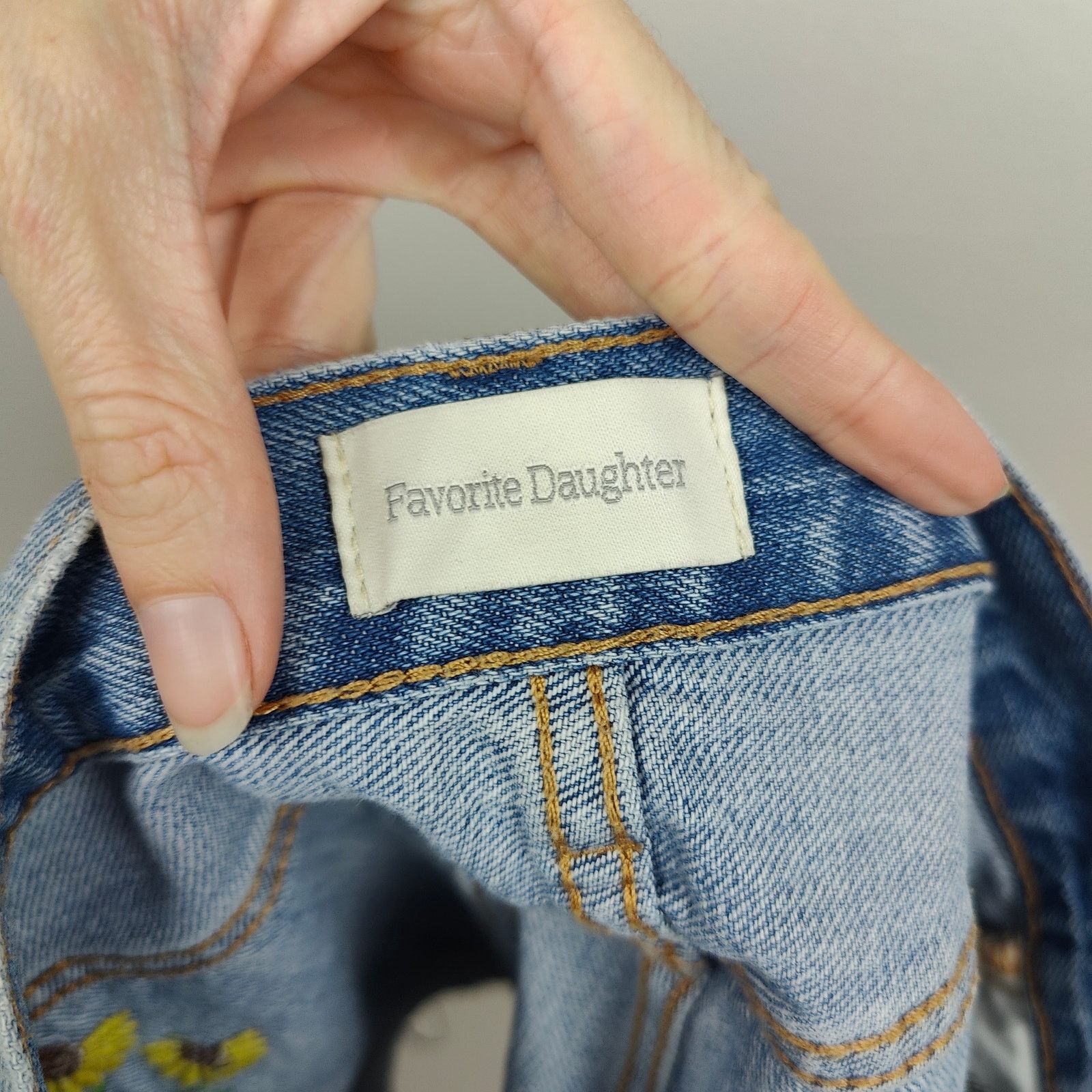 Other Favorite Daughter The Juni High Rise Cut Off Shorts Women 27 Size 27" / US 4 / IT 40 - 7 Thumbnail