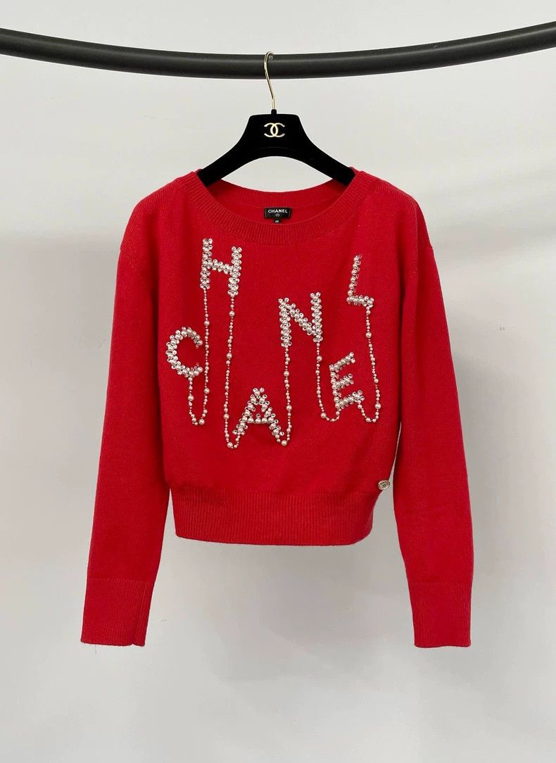 Chanel Chanel Red Heavy Industry Pearl Chain Cashmere Sweater Size XS / US 0-2 / IT 36-38 - 1 Thumbnail