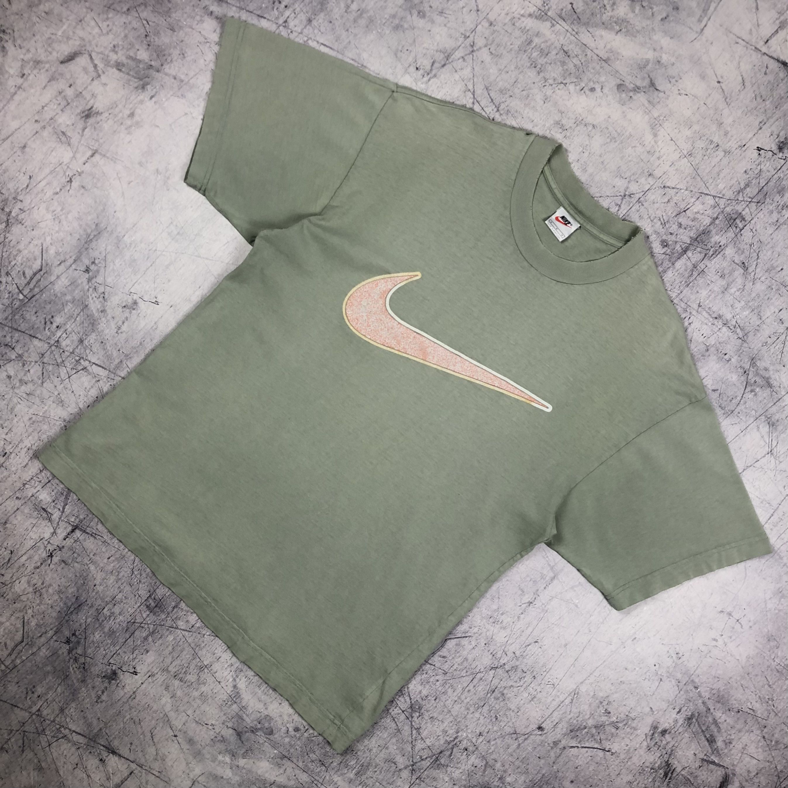 Nike Y2K Nike Swoosh Graphic Faded Tee Size US M / EU 48-50 / 2 - 2 Thumbnail
