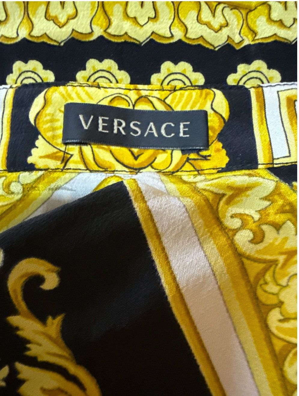 Versace Versace Silk Shirt Button Up Size S / US 4 / IT 40 - 2 Thumbnail