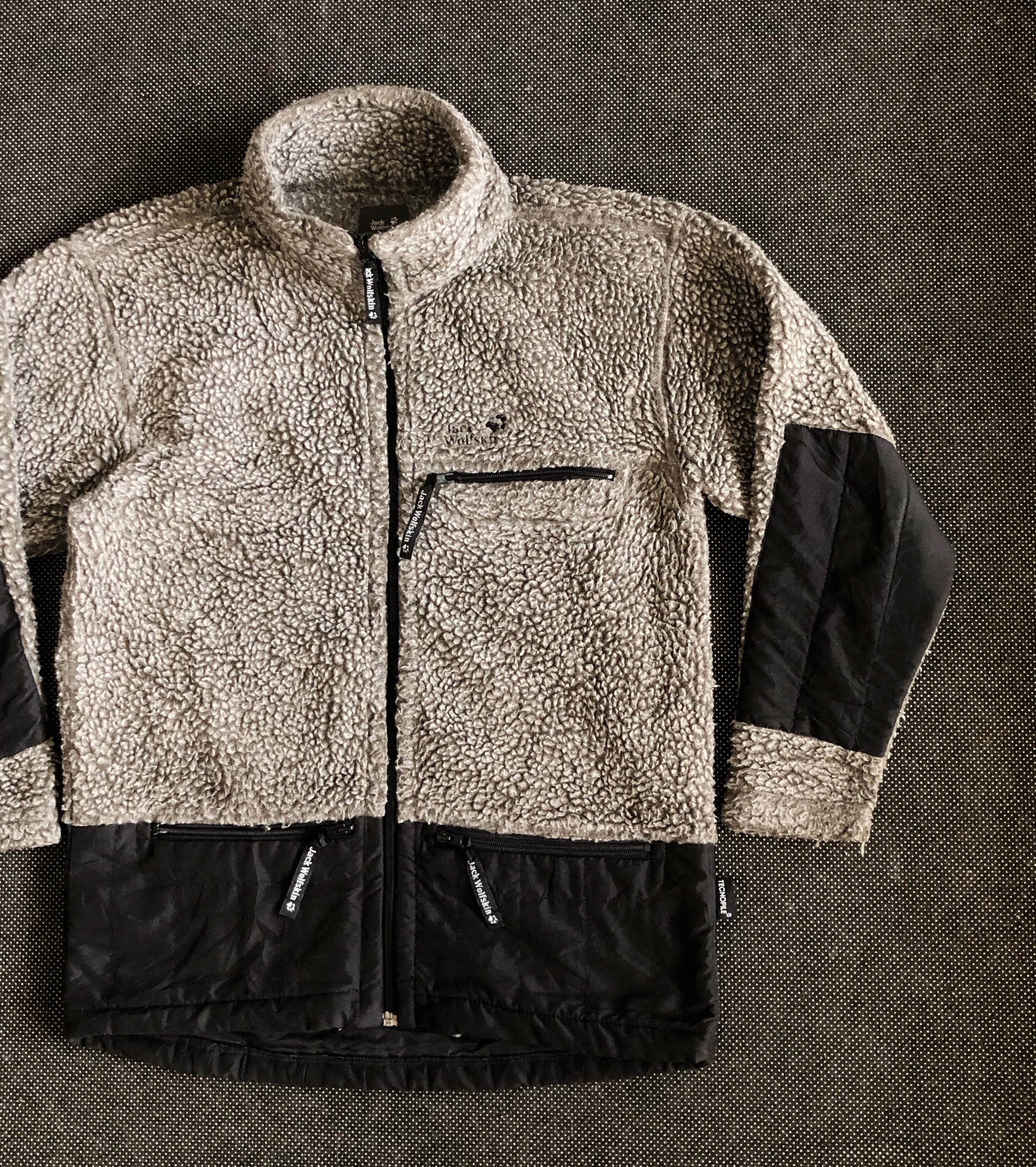 Jack Wolfskin RARE🔥VINTAGE TECHNOPILE SHERPA OUTDOOR JACKET MADE IN ITALY Size US M / EU 48-50 / 2 - 4 Thumbnail