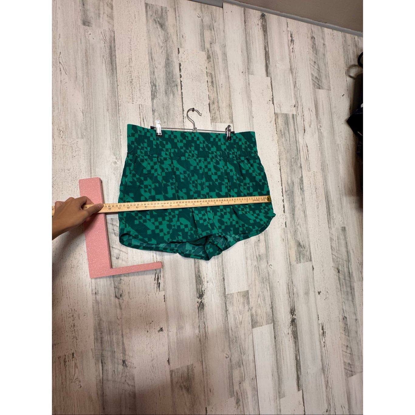 Other JoyLab Green Geometric Active Shorts Women’s XL High Waist W Size 38" / US 16 / IT 52 - 8 Thumbnail