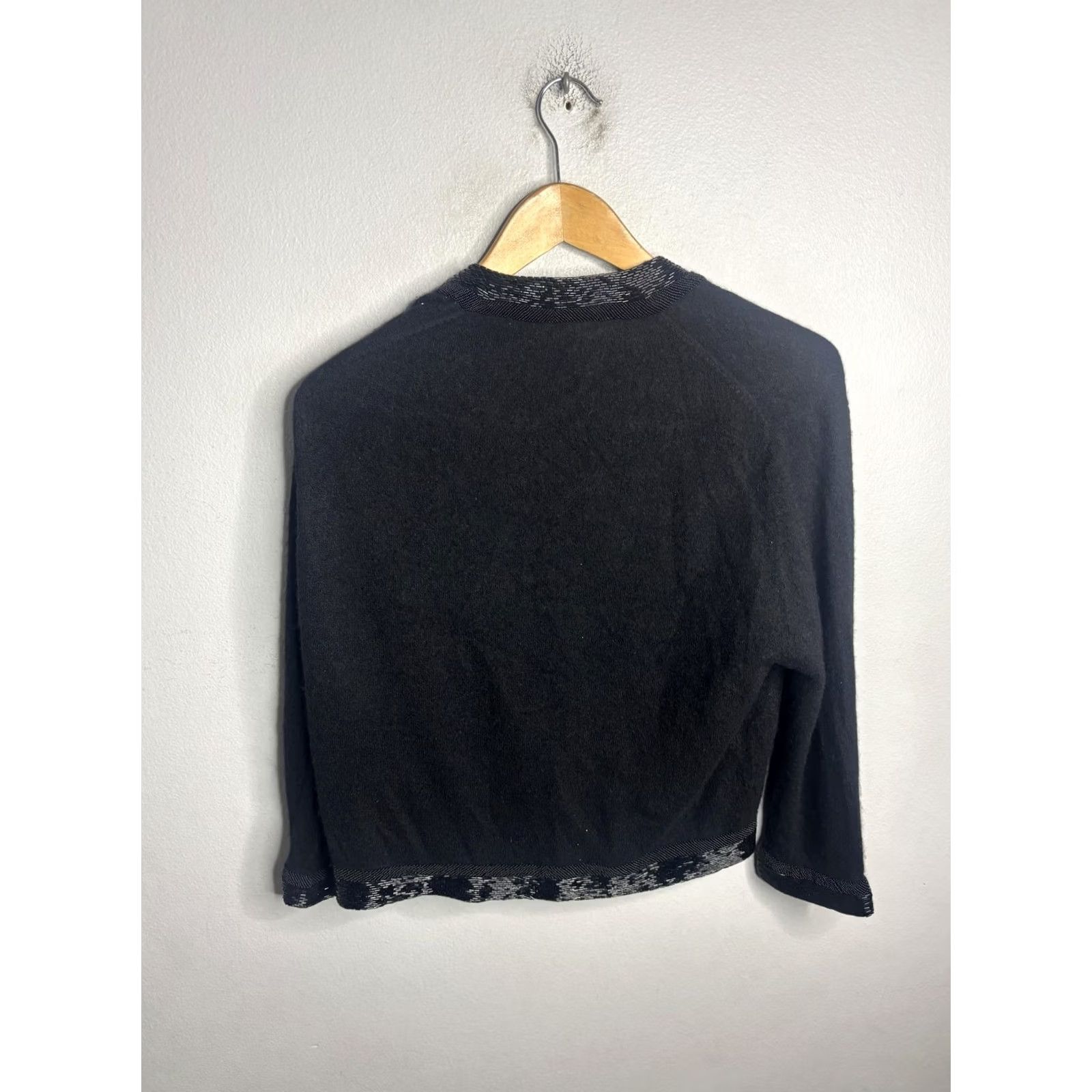 Vintage VINTAGE Doreen Cardigan Womens 38 Black 100% Cashmere Hand Beaded Hong Kong Size XS / US 0-2 / IT 36-38 - 6 Thumbnail