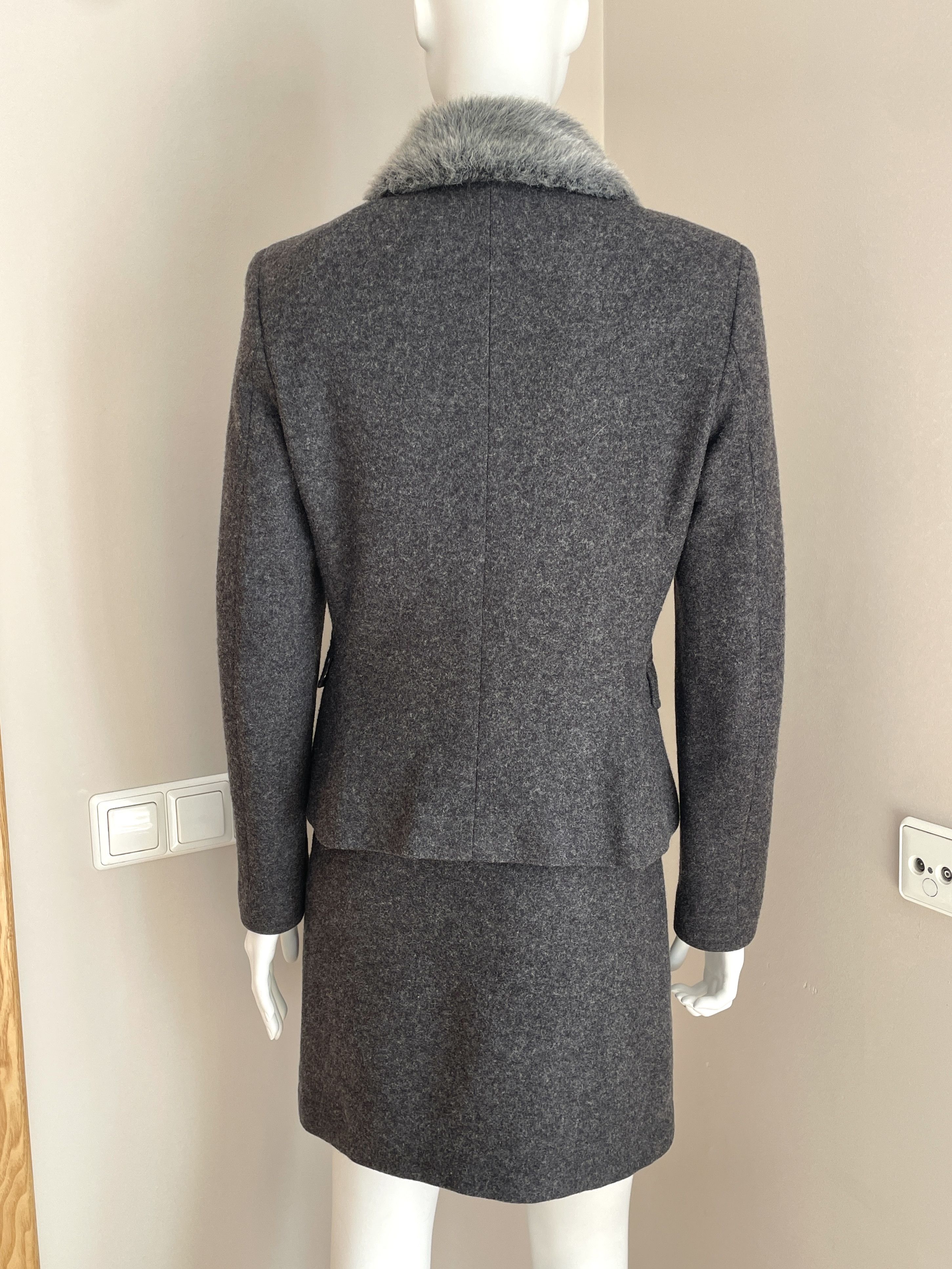 Gianfranco Ferre Skirt and jacket suit Size S / US 4 / IT 40 - 3 Thumbnail