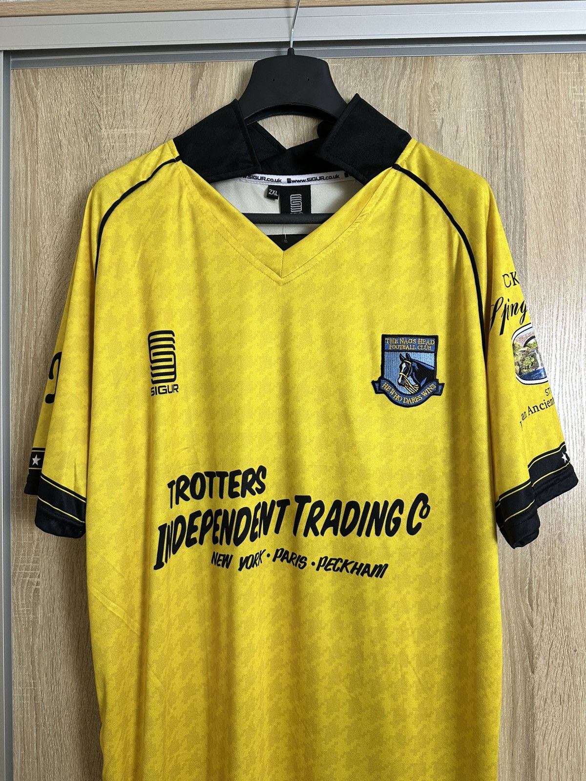 Vintage 🔥 Only Fools And Horses Nags Head Peckham Jersey T Shirt Size US XXL / EU 58 / 5 - 2 Thumbnail