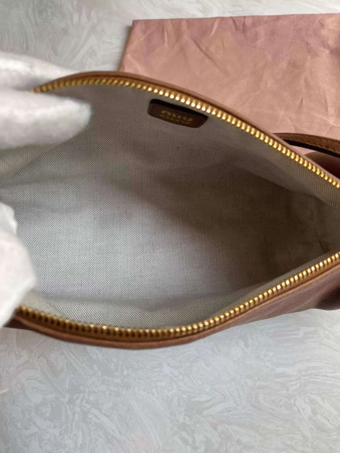 Miu Miu MIU MIU Caramel Cylindrical Underarm Bag 21x9x9 New AH257 Size ONE SIZE - 9 Thumbnail