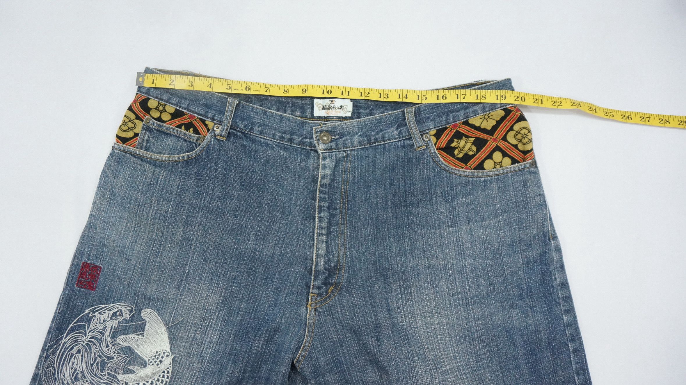 Japanese Brand 🌸🌸Rare Karakuri Tamashi Koi Embroidery Vintage Jeans Size US 40 / EU 56 - 8 Thumbnail