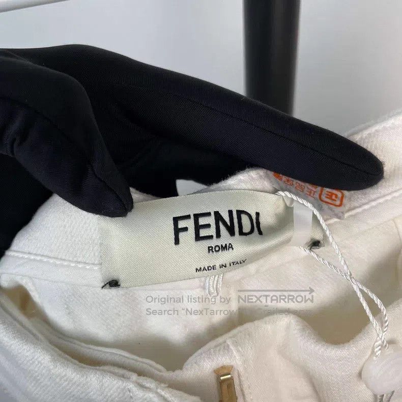 Fendi Fendi White Back Embossed Logo Shorts Size 27" / US 4 / IT 40 - 4 Thumbnail