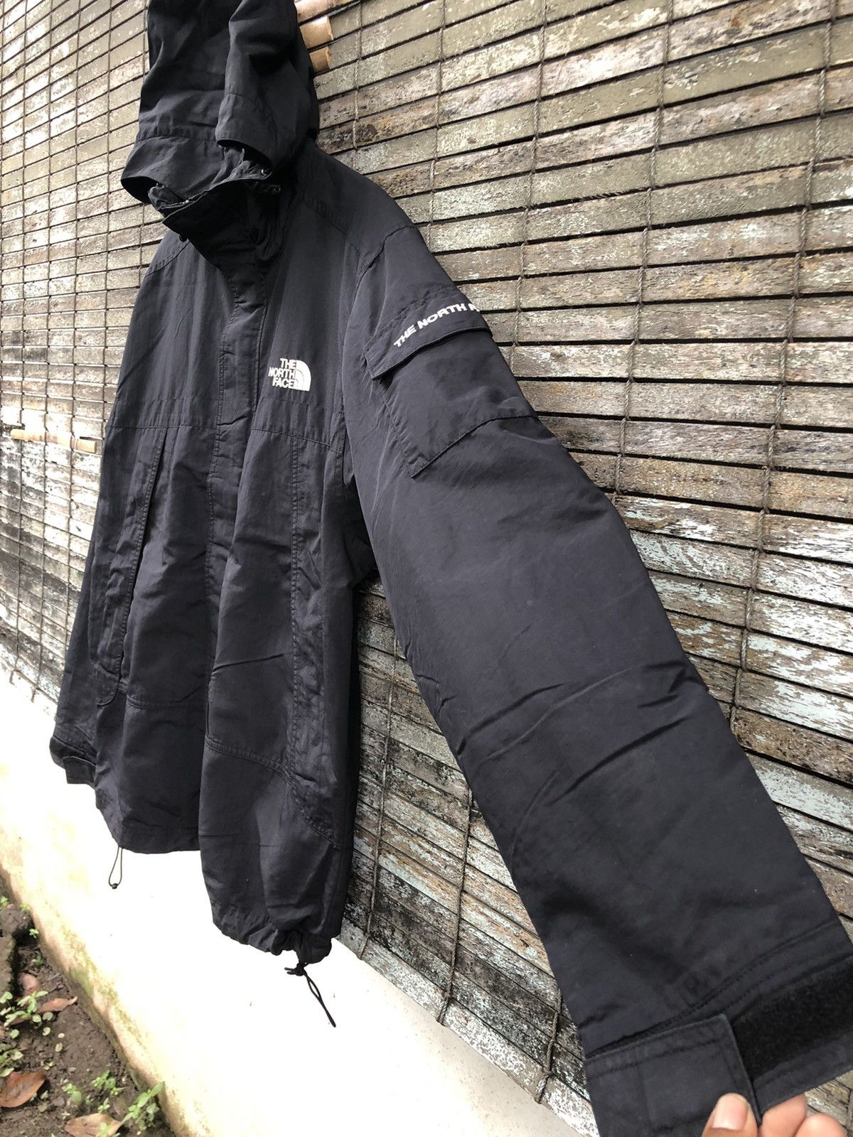 Japanese Brand 🔥🔥The North Face Windbreaker Jacket With Side Pocket Size US M / EU 48-50 / 2 - 11 Thumbnail