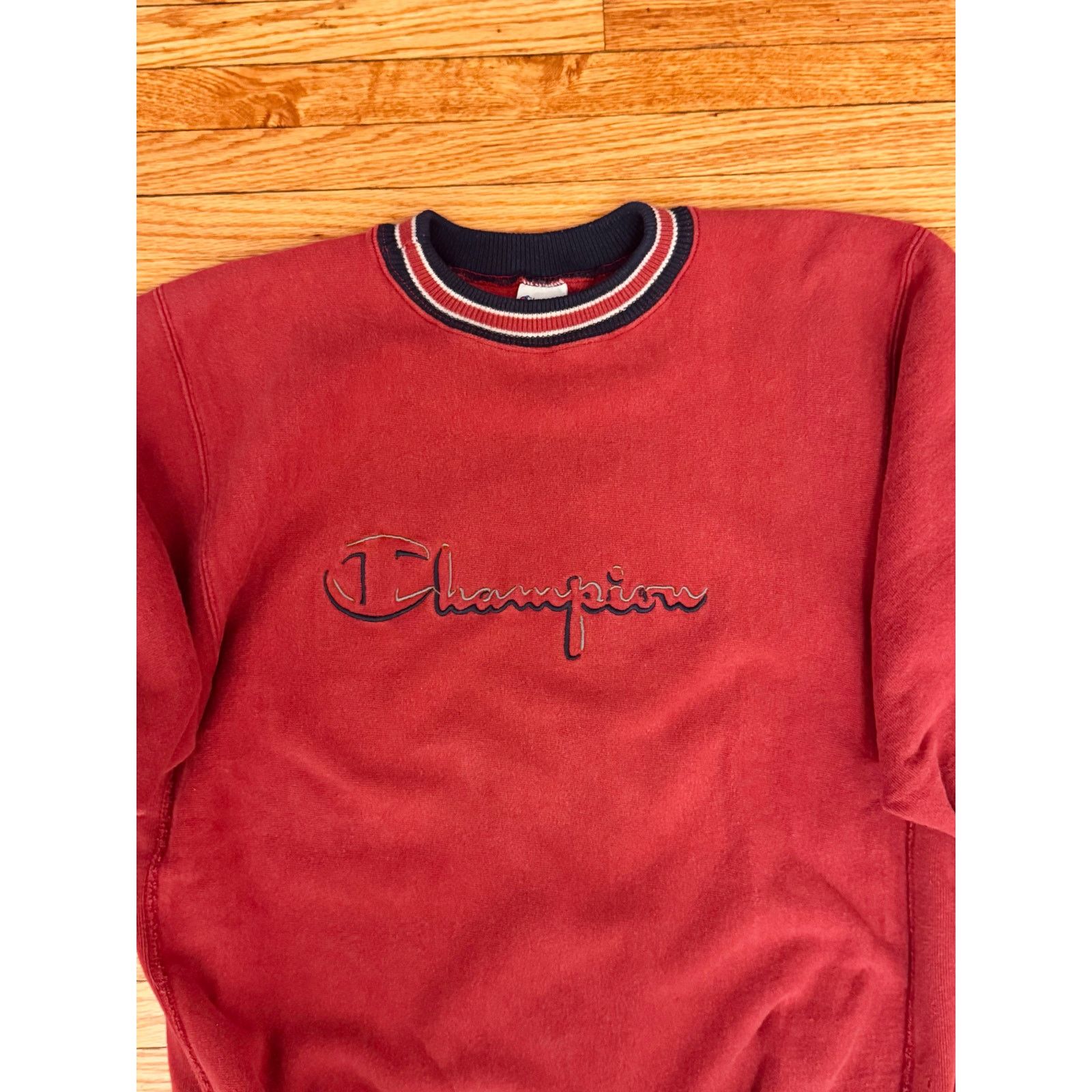 Champion Vintage Champion Embriodered Crewneck Sweatshirt Size US L / EU 52-54 / 3 - 3 Thumbnail