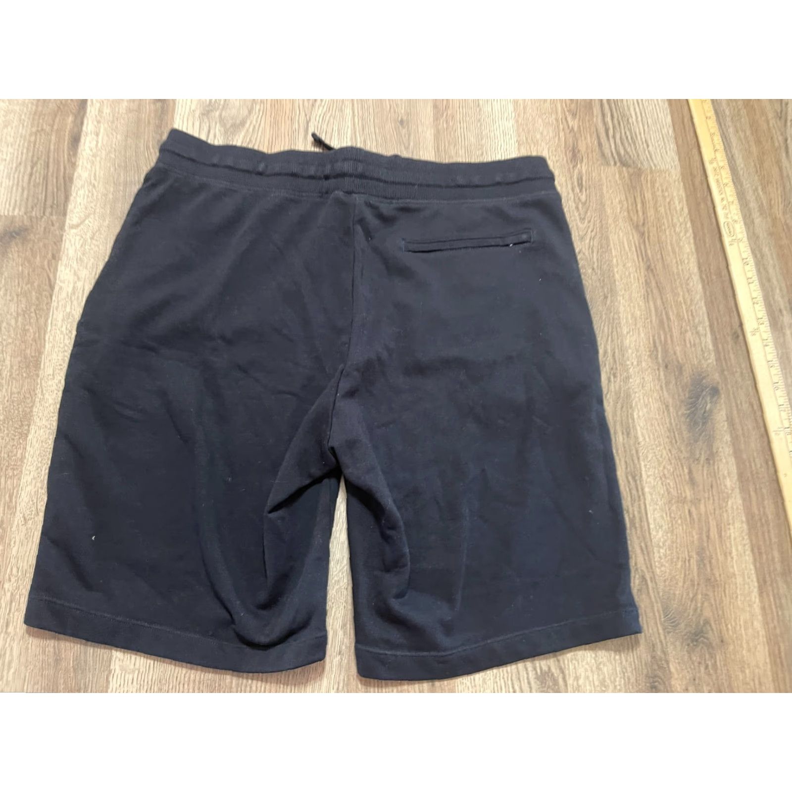 Vintage 32 Degrees Cool Shorts Mens Sweatpants Shorts Tie Waist Black L Regular Inseam 9 in 36 in - Casual Modern Occasion Size US 33 - 2 Thumbnail