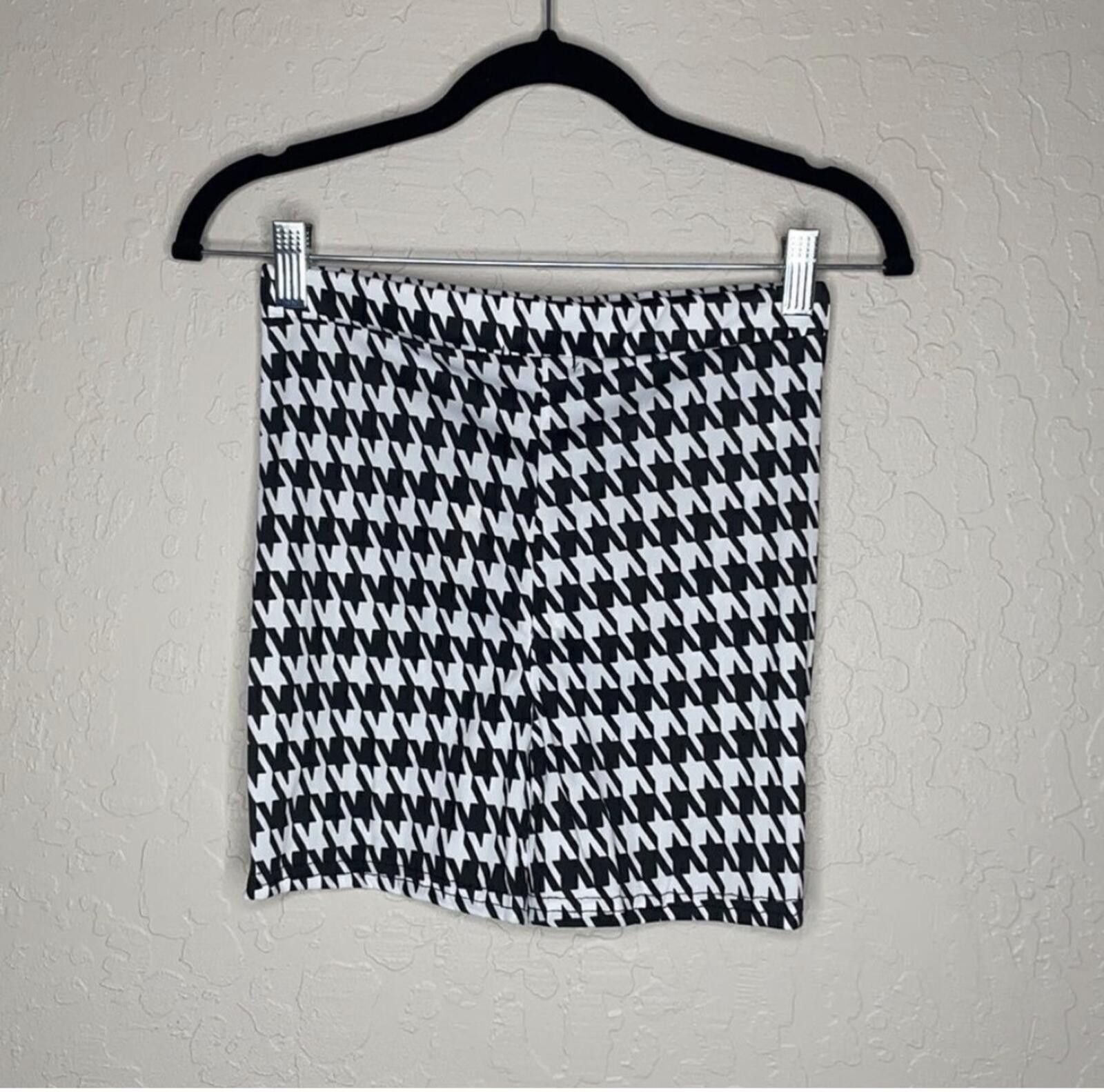 Other Prettylittlething biker shorts Size 28" / US 6 / IT 42 - 6 Thumbnail