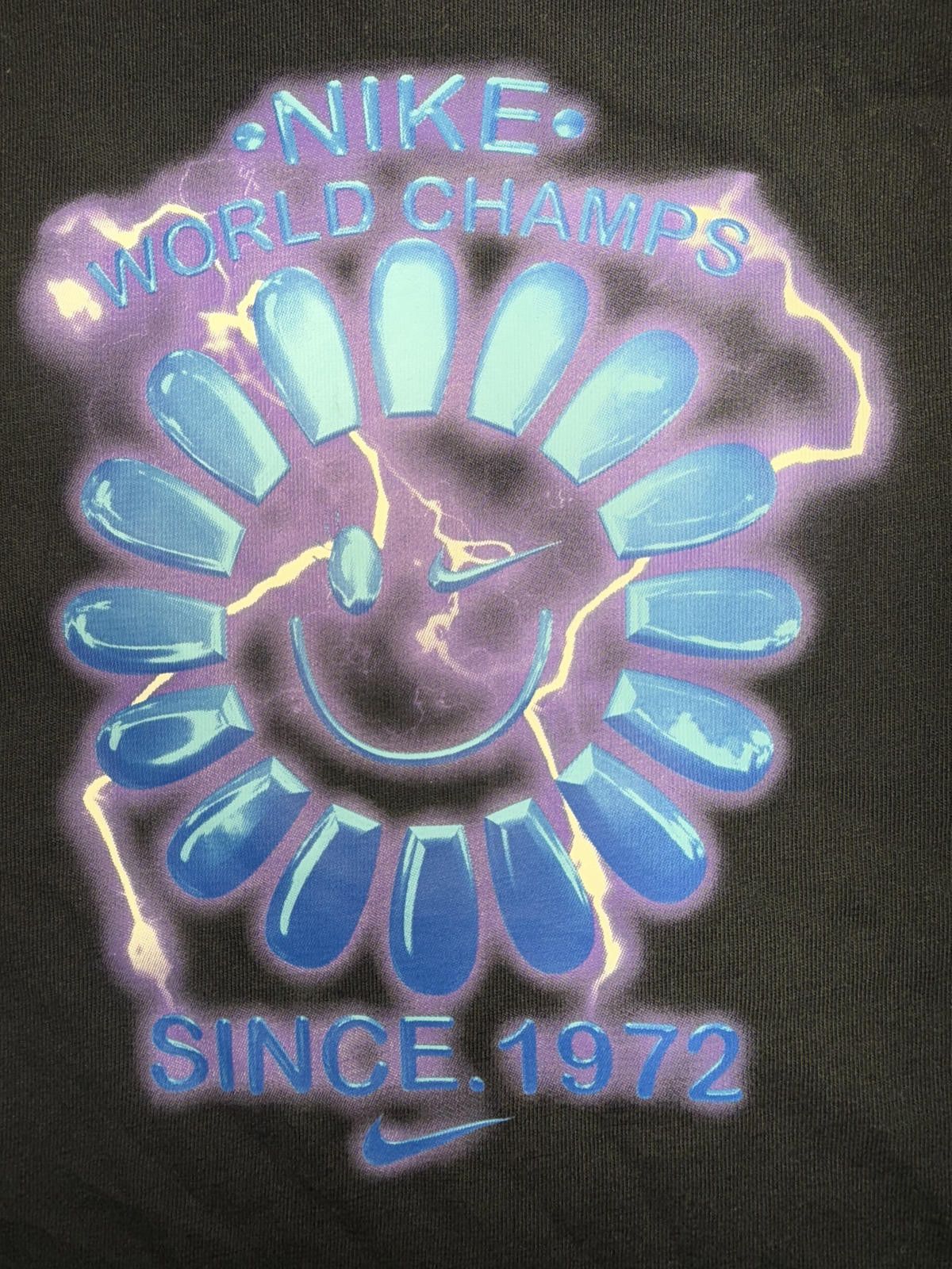 Nike Nike Big Kid’s (Girl’s) NSW Daisy Smiley Boxy T-shirt Sample Size M / US 6-8 / IT 42-44 - 4 Thumbnail