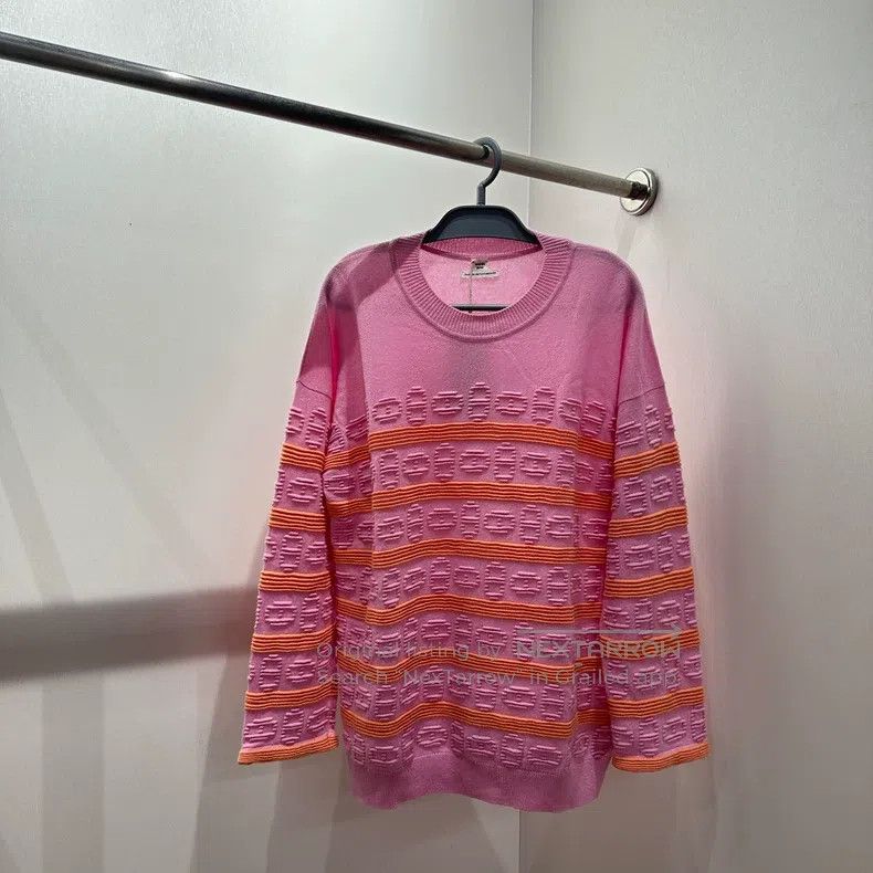 Hermes Hermes All-Over Pig Nose Embossed Cashmere Sweater Size XS / US 0-2 / IT 36-38 - 1 Thumbnail