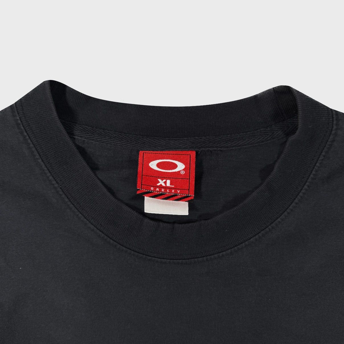 Oakley × Vintage 2000’s vintage Oakley printed metallic logo Tee Size US XL / EU 56 / 4 - 3 Thumbnail