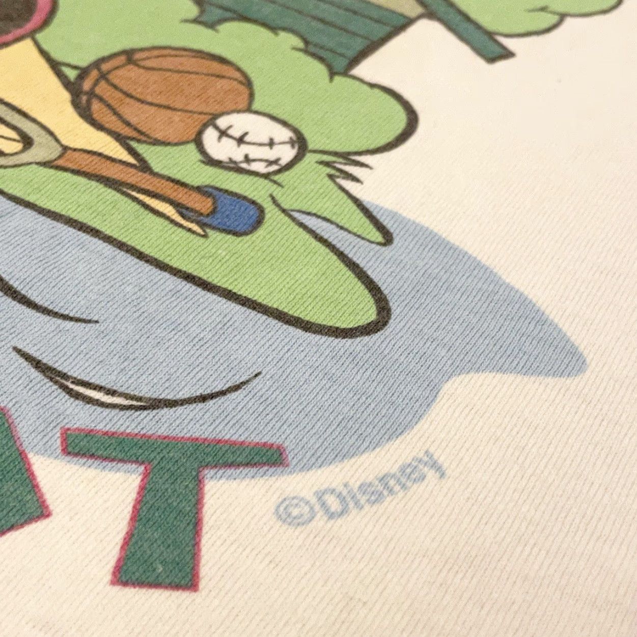 Disney VINTAGE 90s Disney Grand Opening Mickeys Retreat Shirt Mens L White T-Shirt Cast Mem Theme 90s Animals Cartoon Disney Size US L / EU 52-54 / 3 - 2 Thumbnail